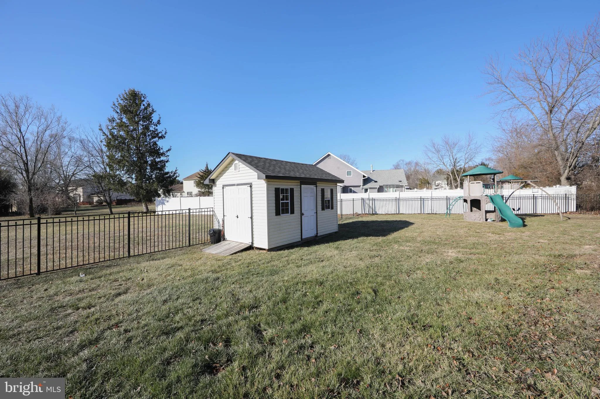 Sewell, New Jersey 08080, United States, 4 Bedrooms Bedrooms, ,3 BathroomsBathrooms,Residential,Pending,18555