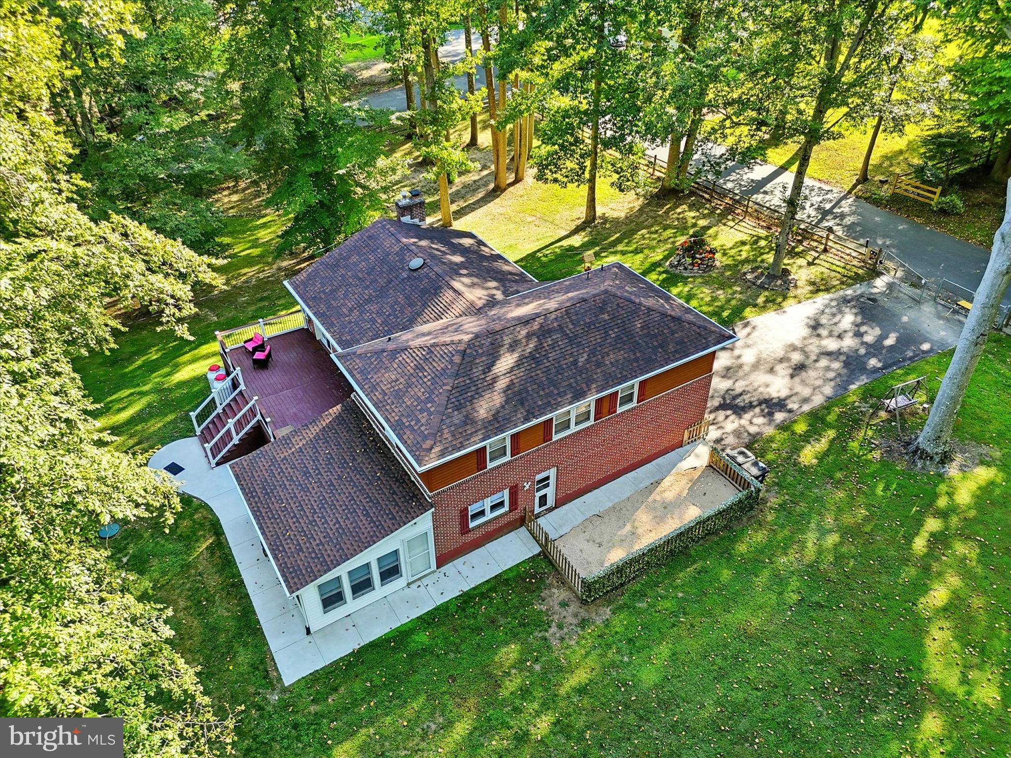 14 E PARKWAY