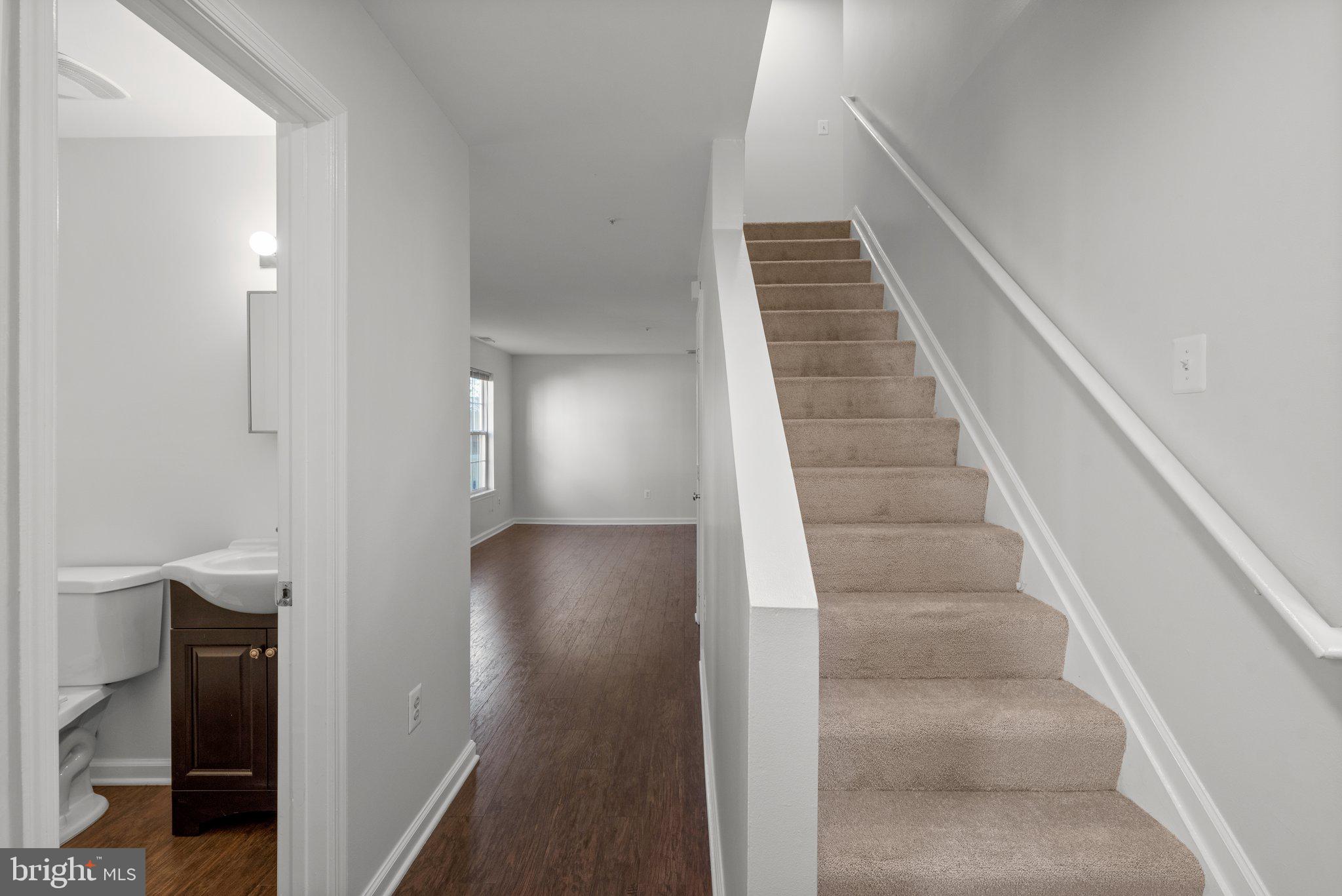 GATEWAY COMMONS - Residential Lease