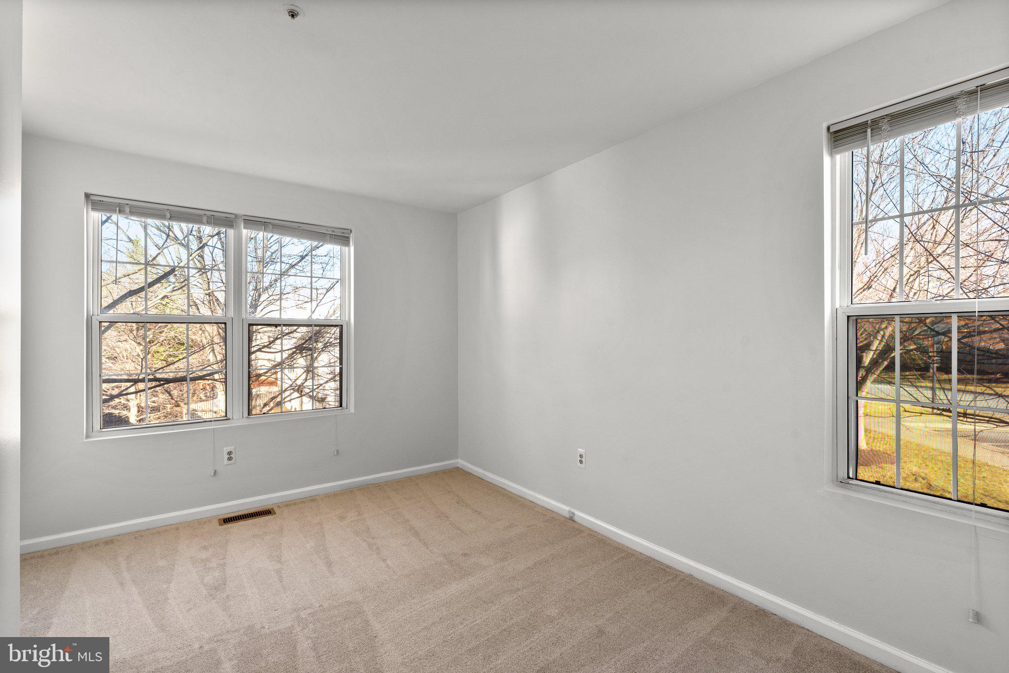 GATEWAY COMMONS - Residential Lease