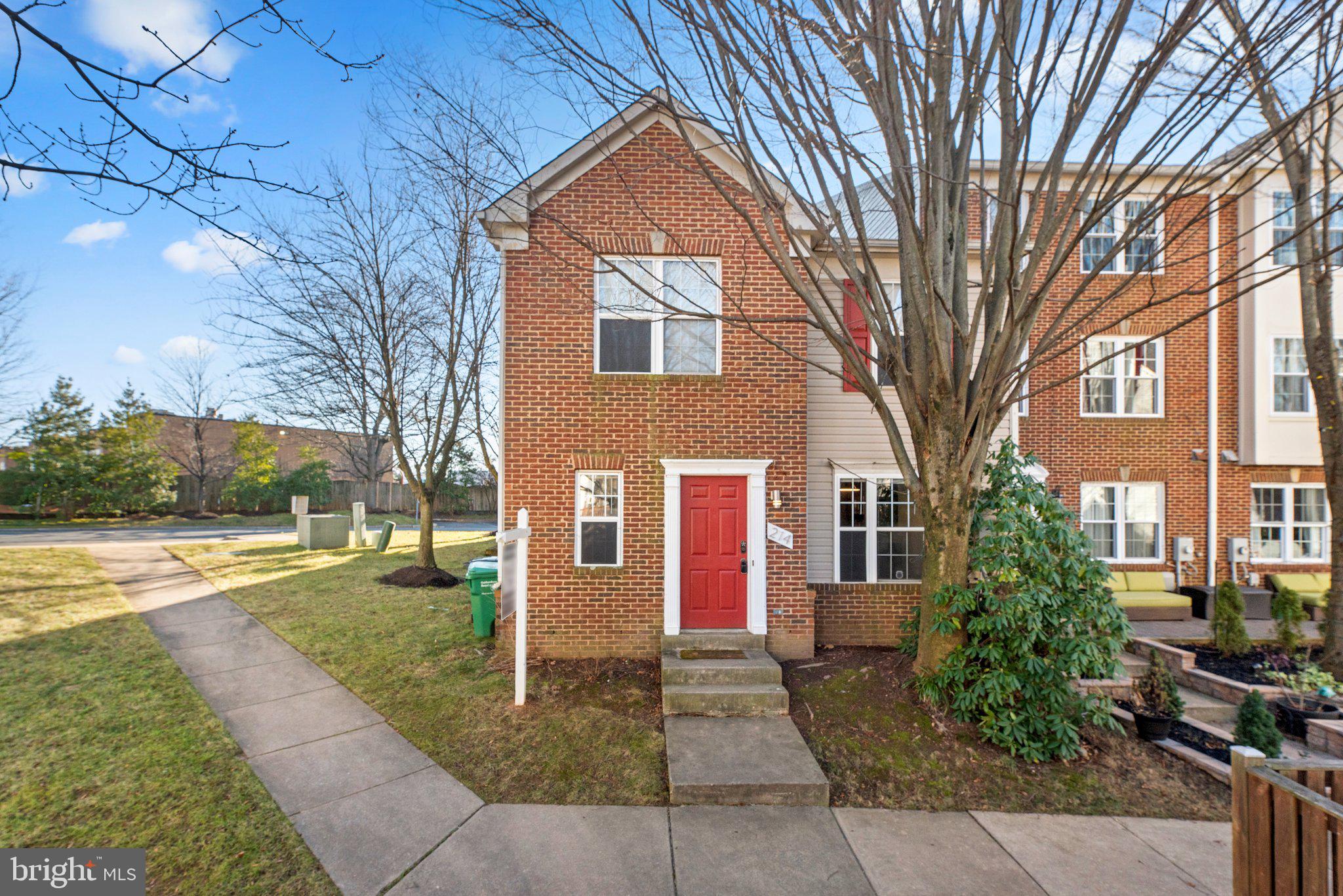 GATEWAY COMMONS - Residential Lease