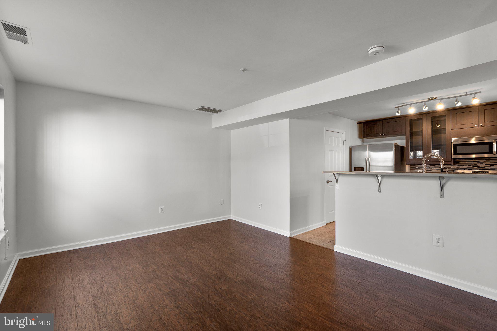 GATEWAY COMMONS - Residential Lease