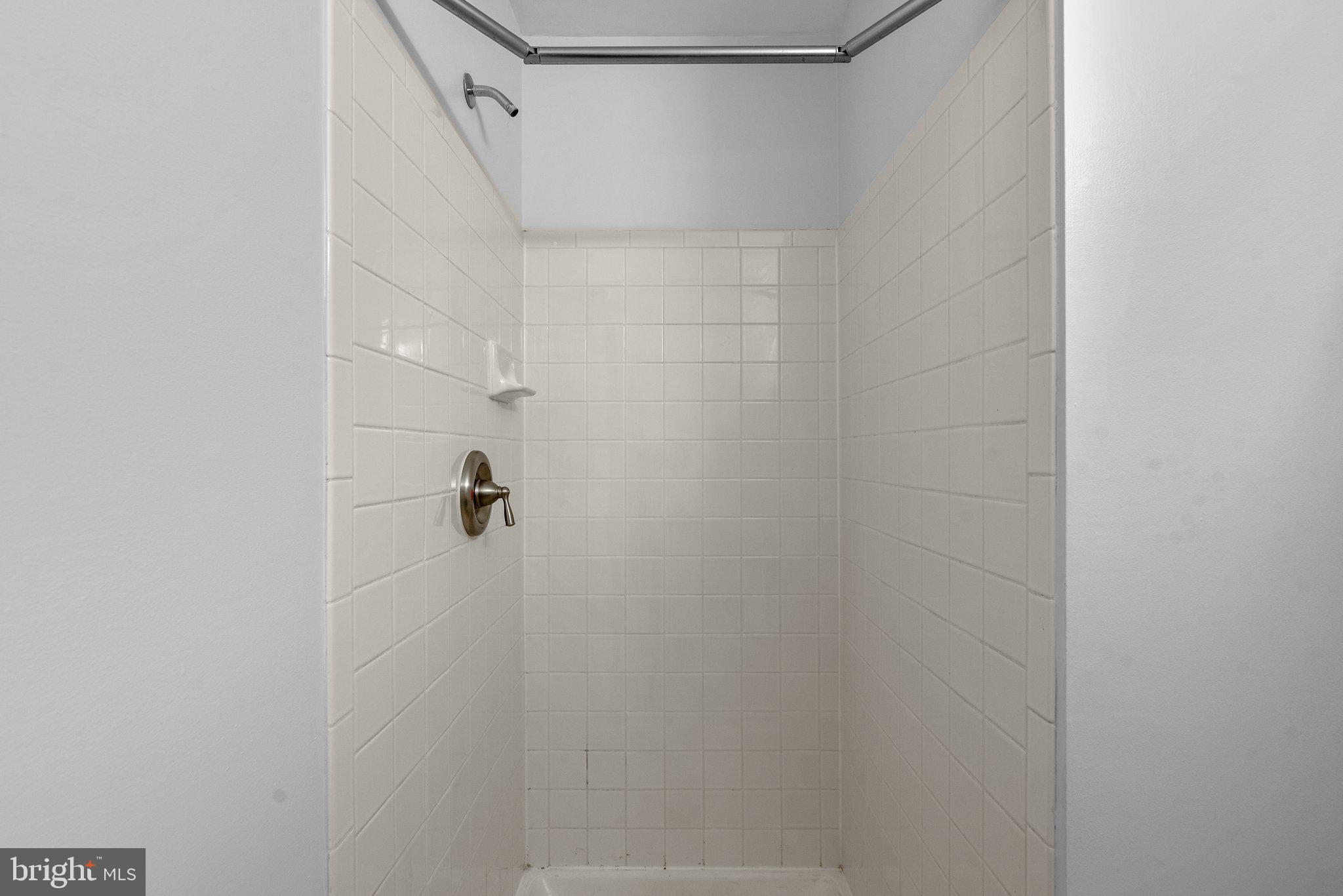 GATEWAY COMMONS - Residential Lease