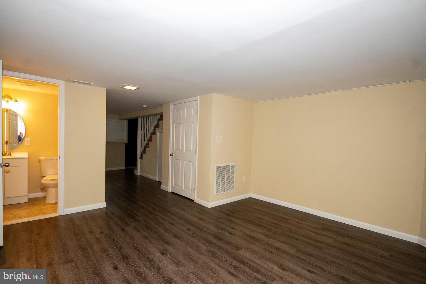 NORTH POINT VILLAGE - Residential