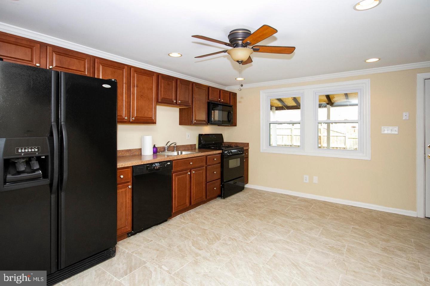 NORTH POINT VILLAGE - Residential