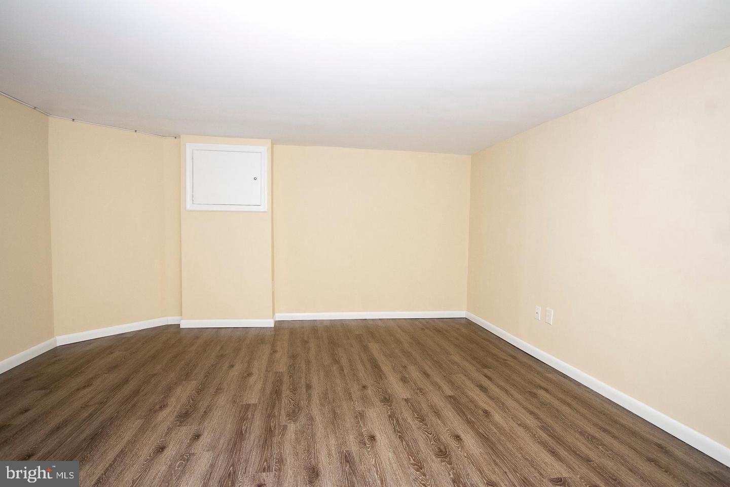 NORTH POINT VILLAGE - Residential