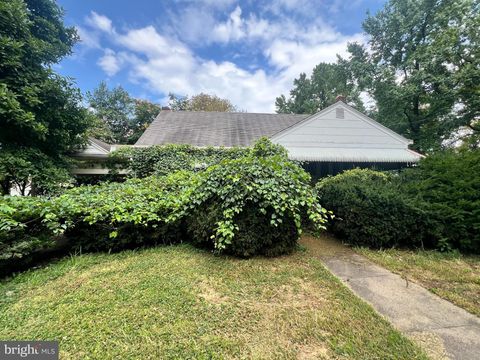 1703 PALMER AVENUE READING PA 19610