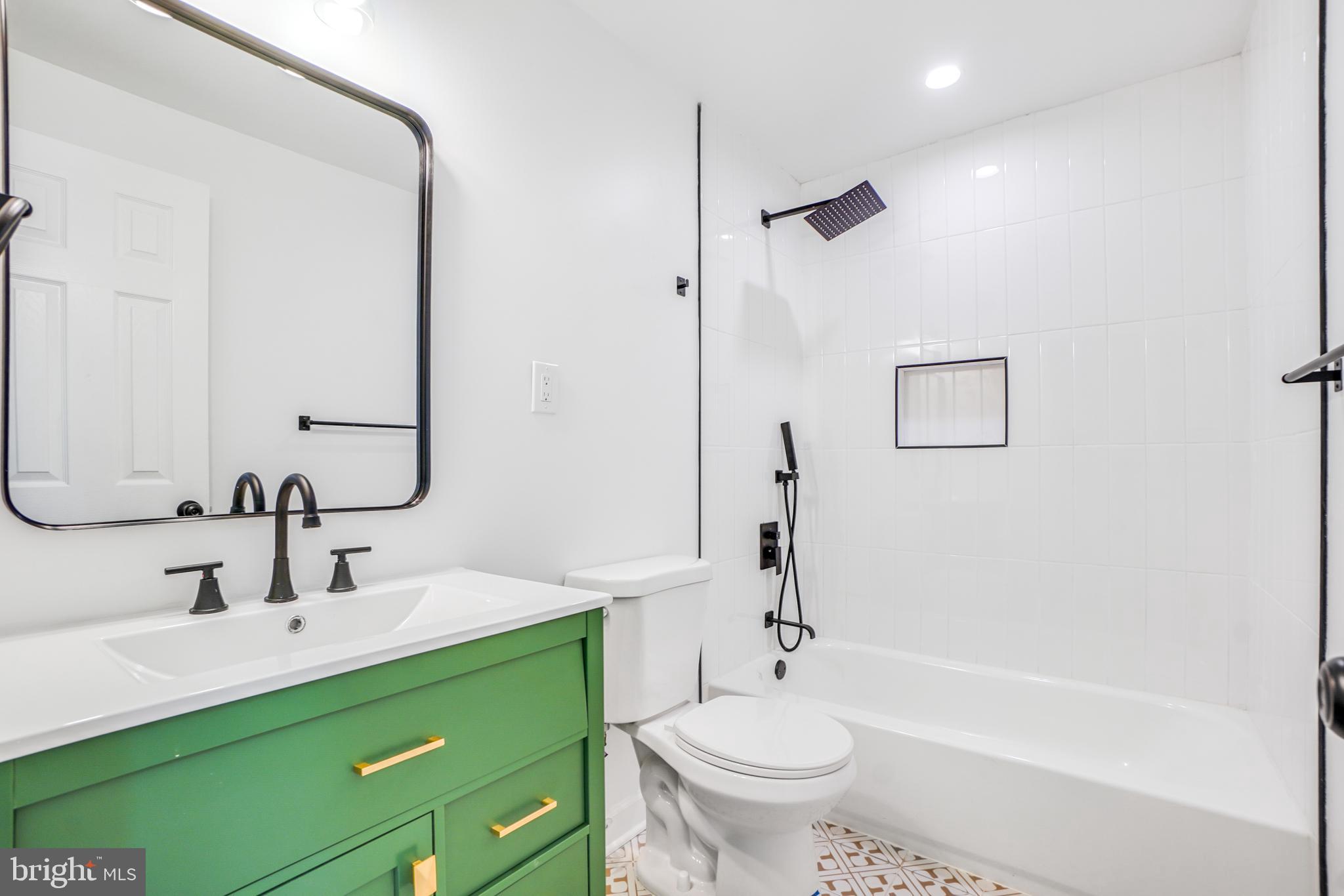 MT RAINIER - Residential