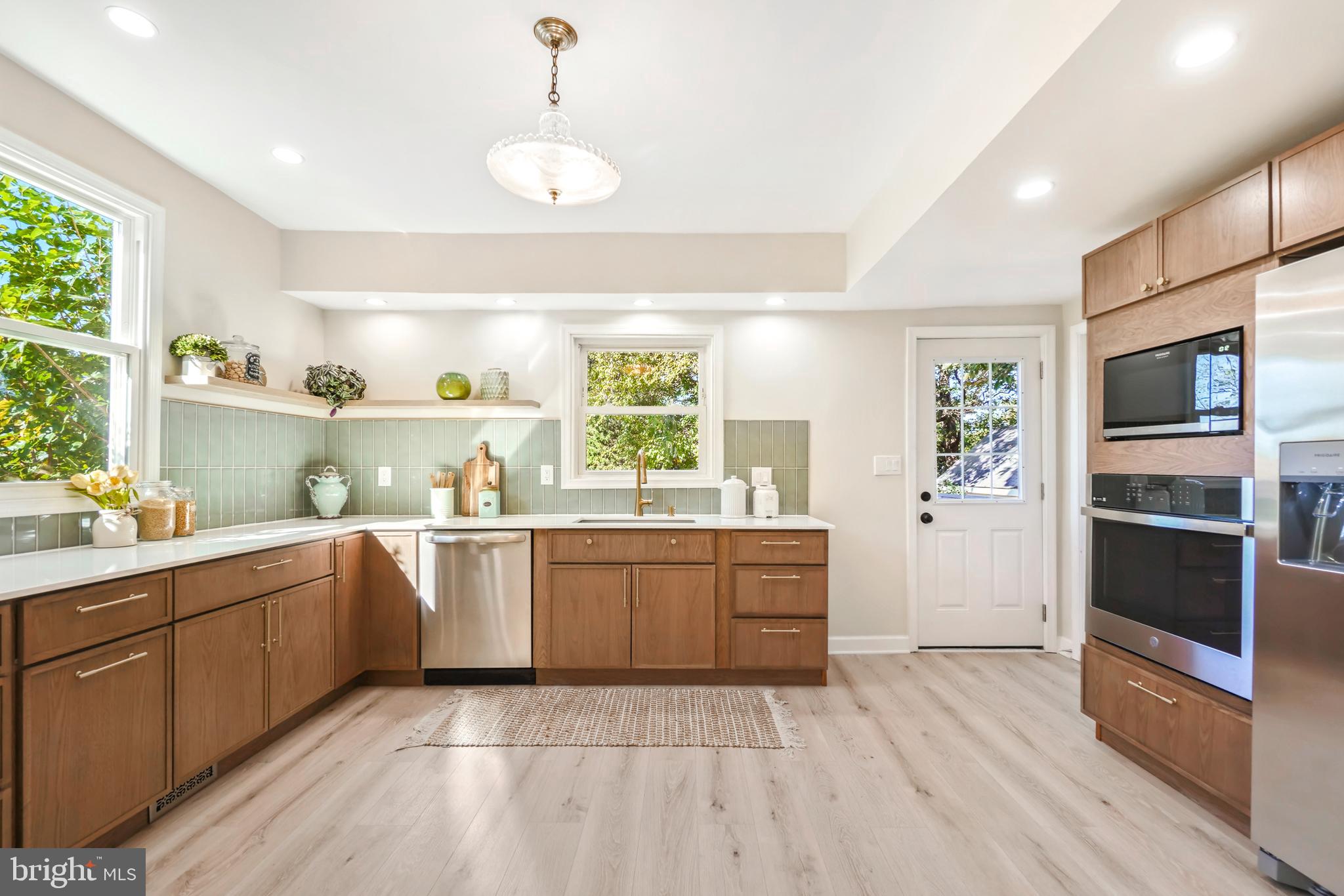 MT RAINIER - Residential