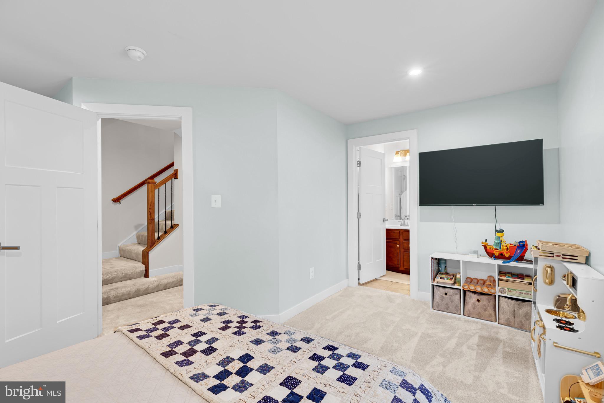 POTOMAC SHORES - Residential