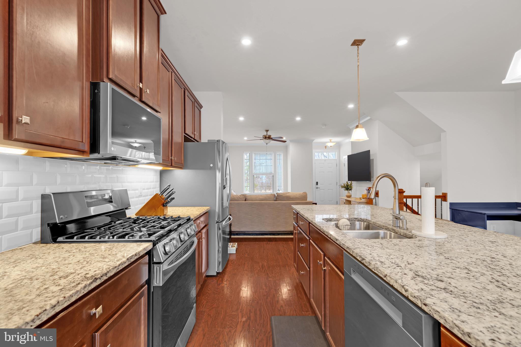 POTOMAC SHORES - Residential