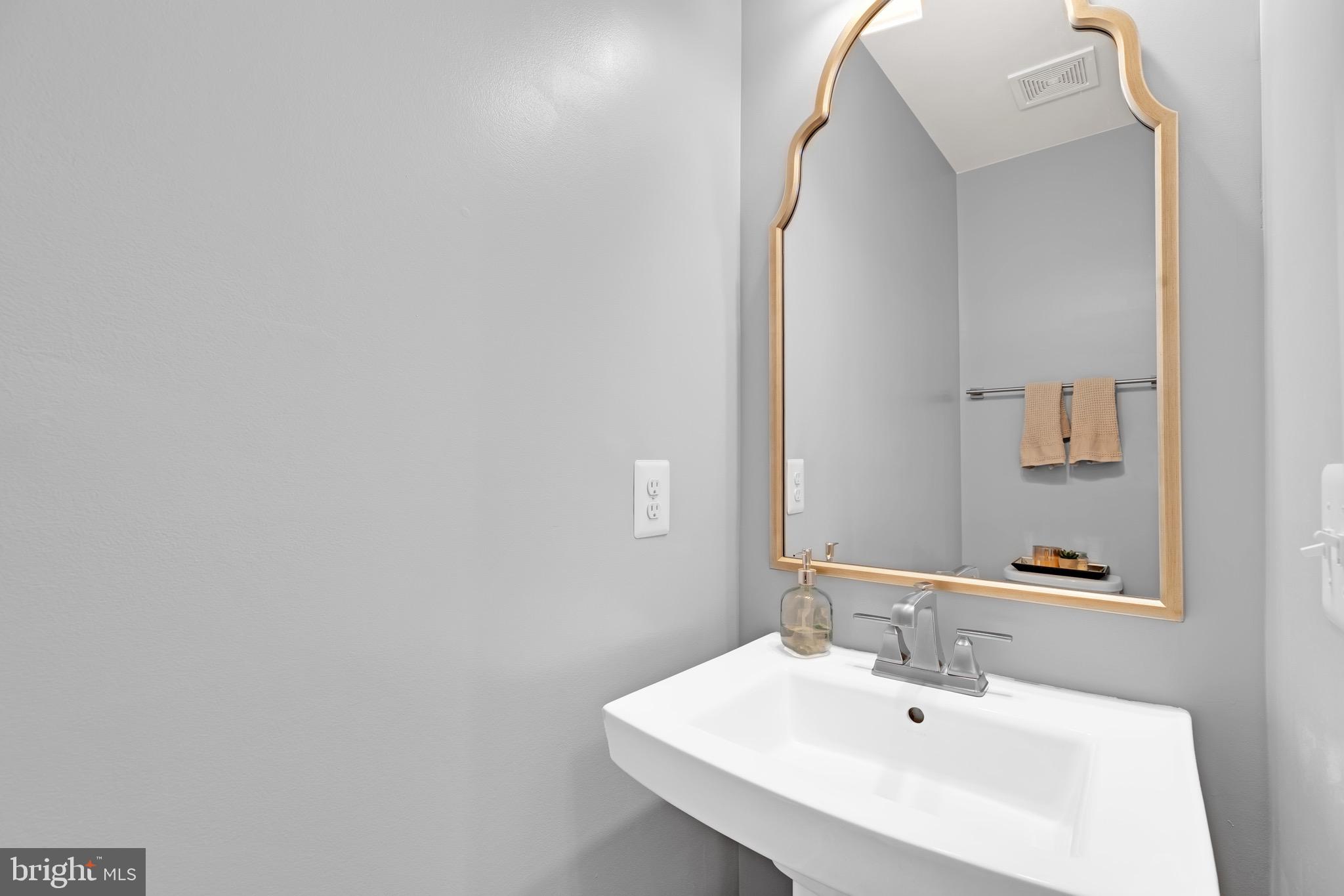 POTOMAC SHORES - Residential