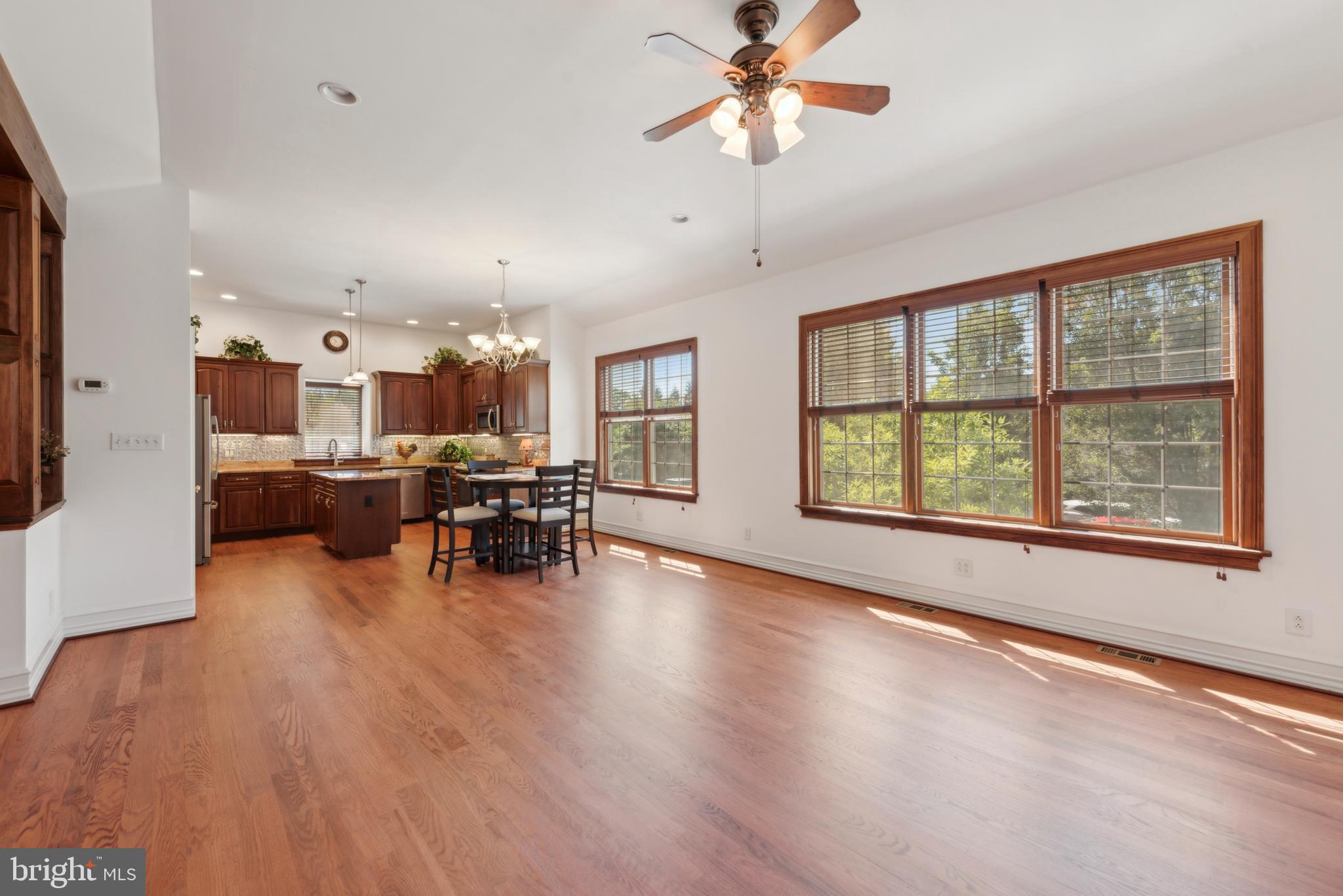 CHERRY CREEK - Residential