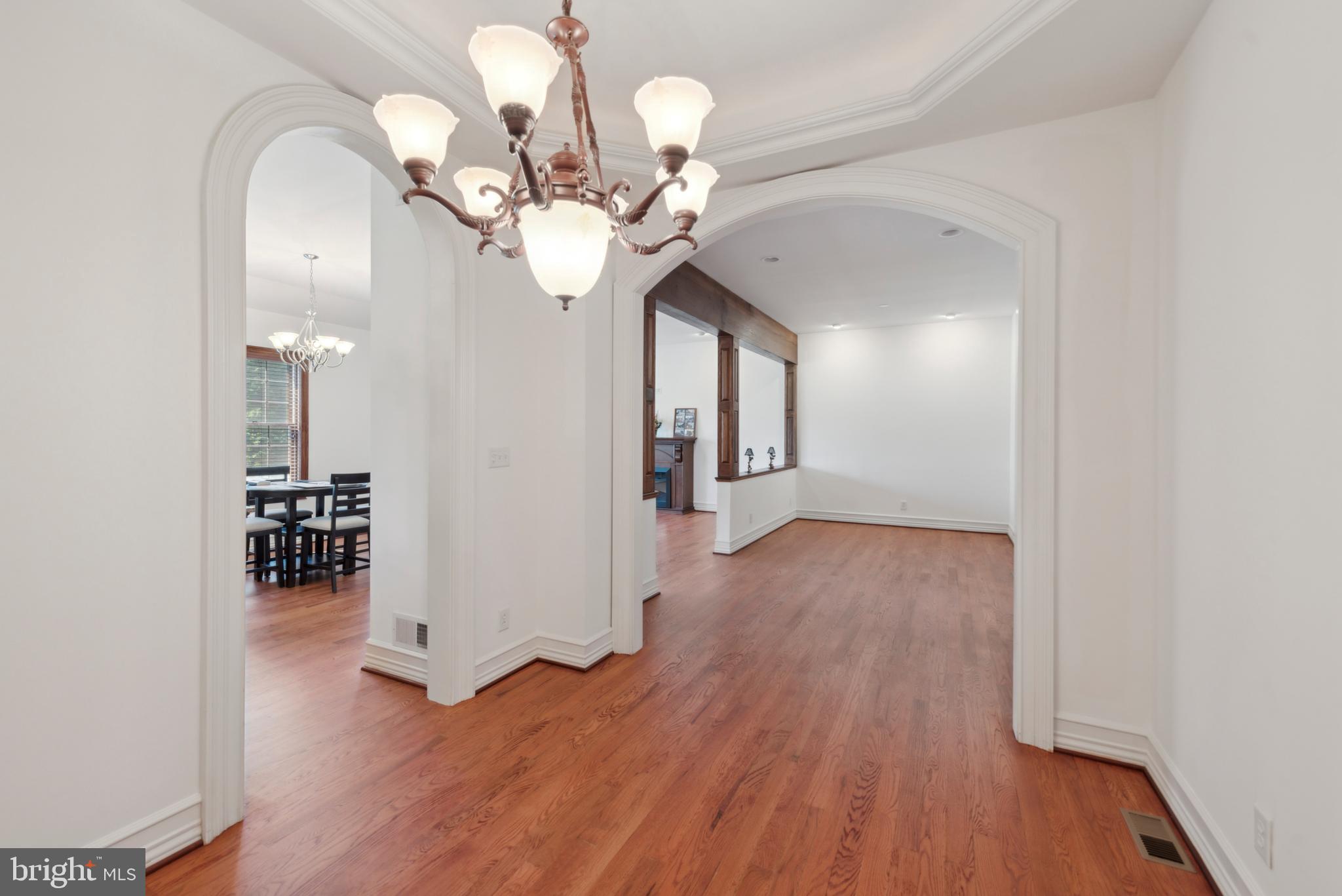 CHERRY CREEK - Residential