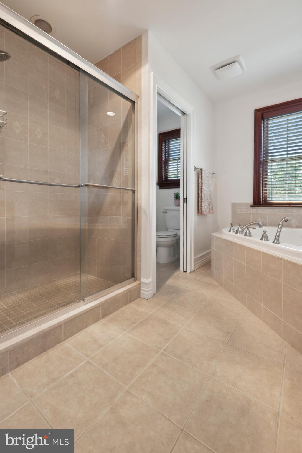 CHERRY CREEK - Residential