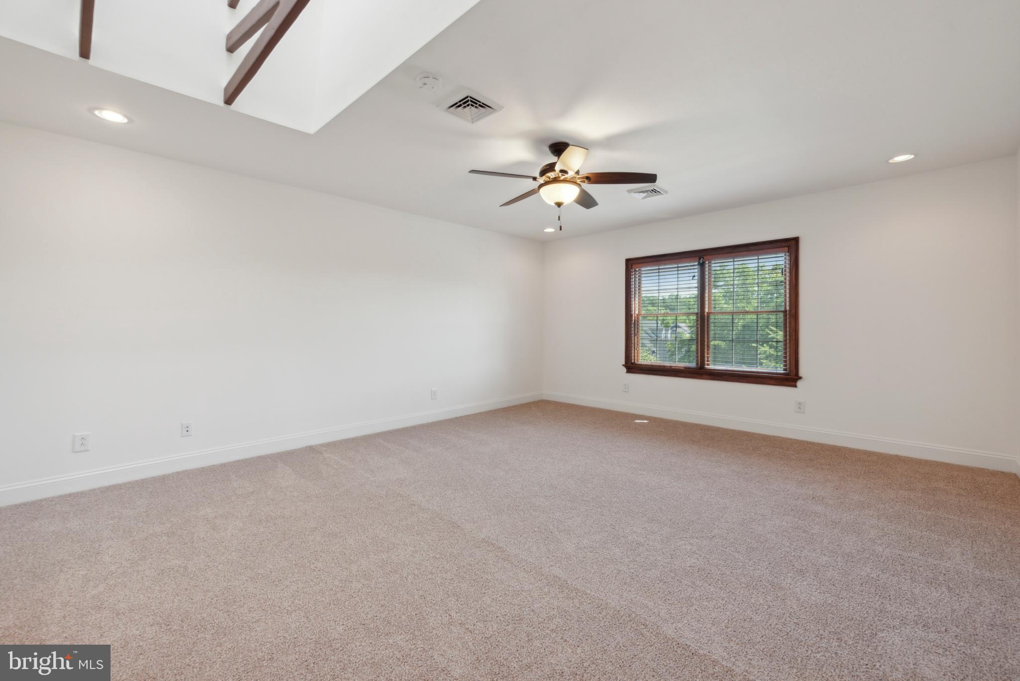 CHERRY CREEK - Residential