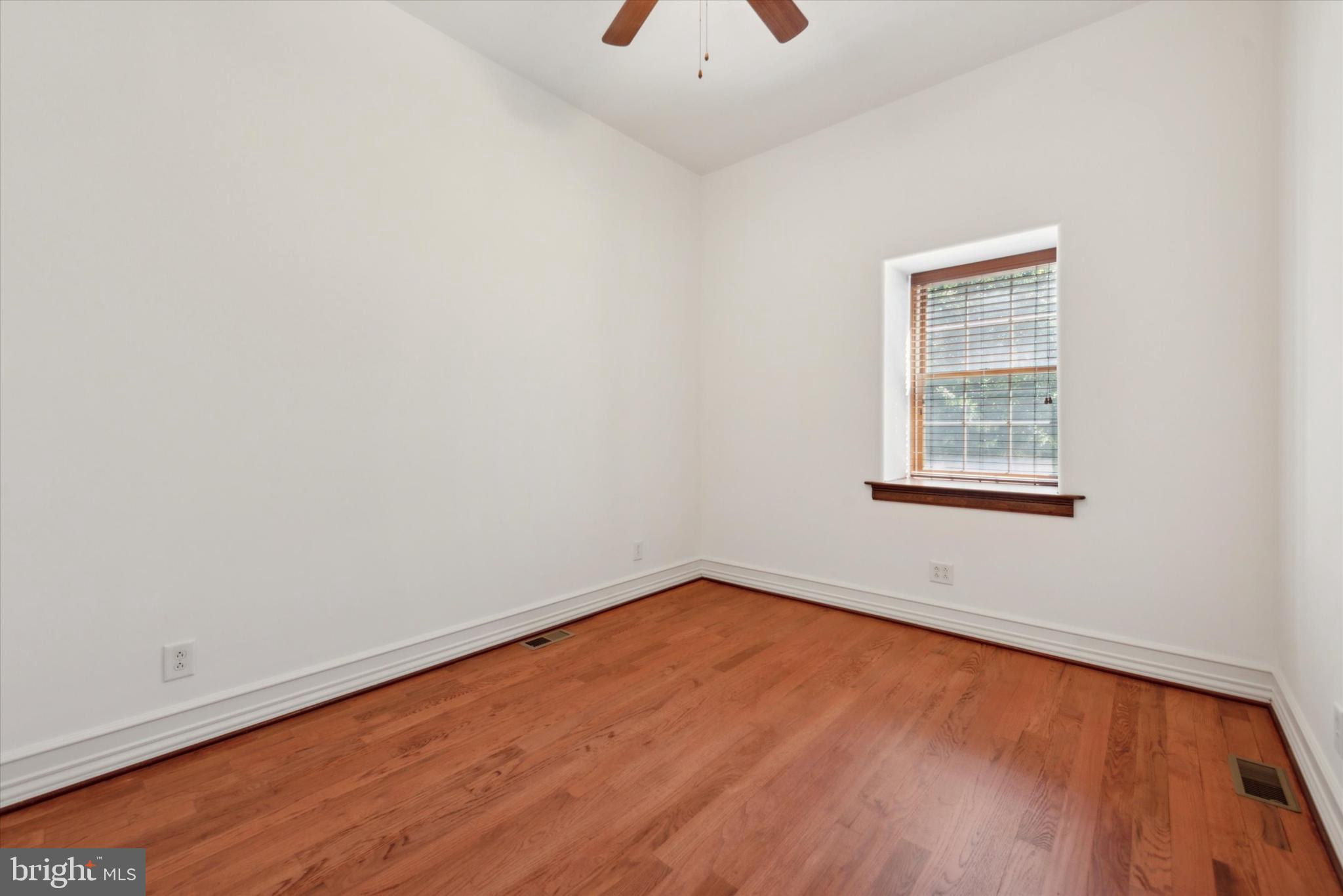 CHERRY CREEK - Residential