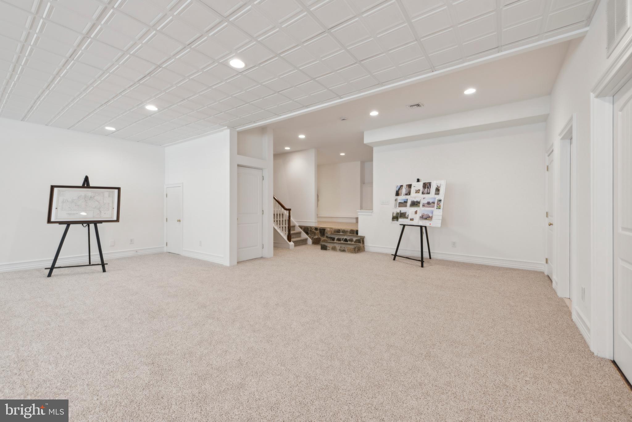 CHERRY CREEK - Residential