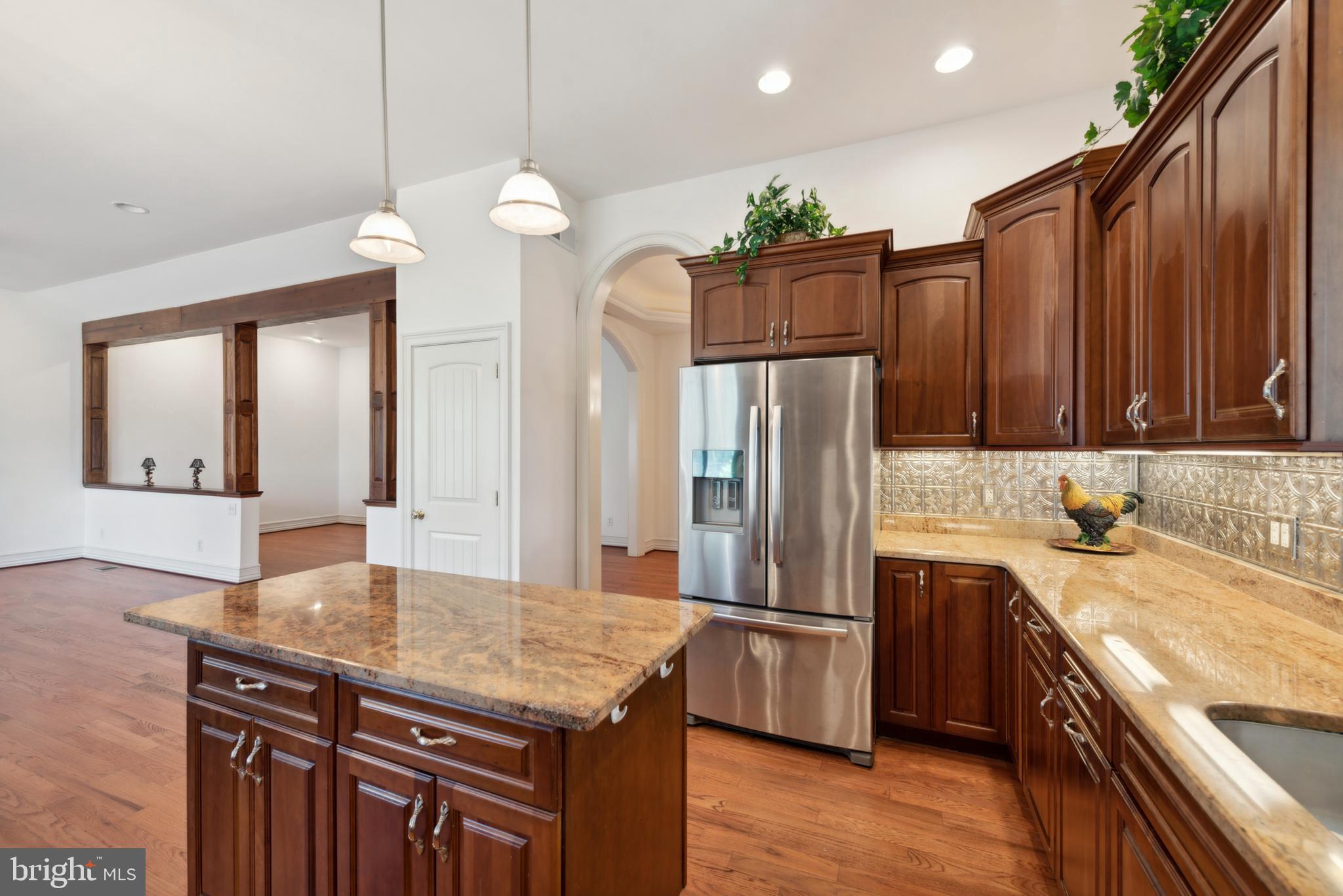 CHERRY CREEK - Residential