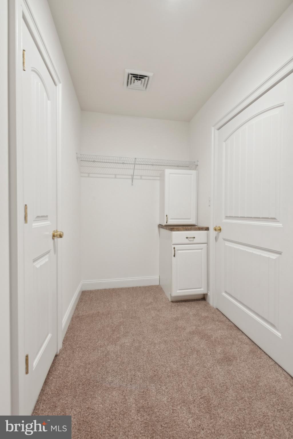 CHERRY CREEK - Residential