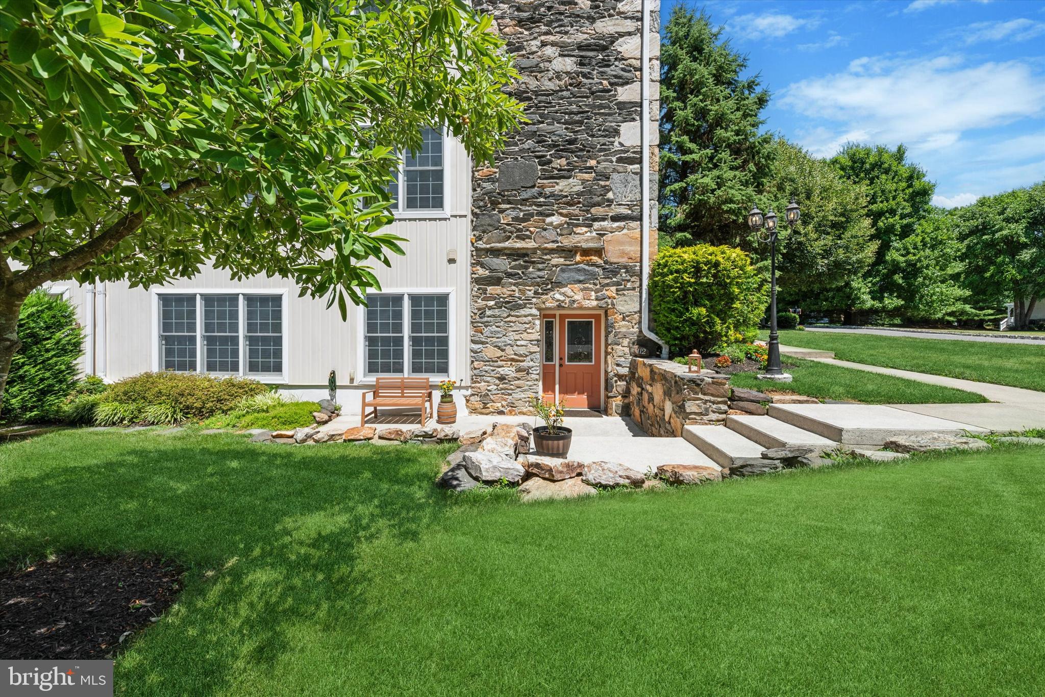 CHERRY CREEK - Residential
