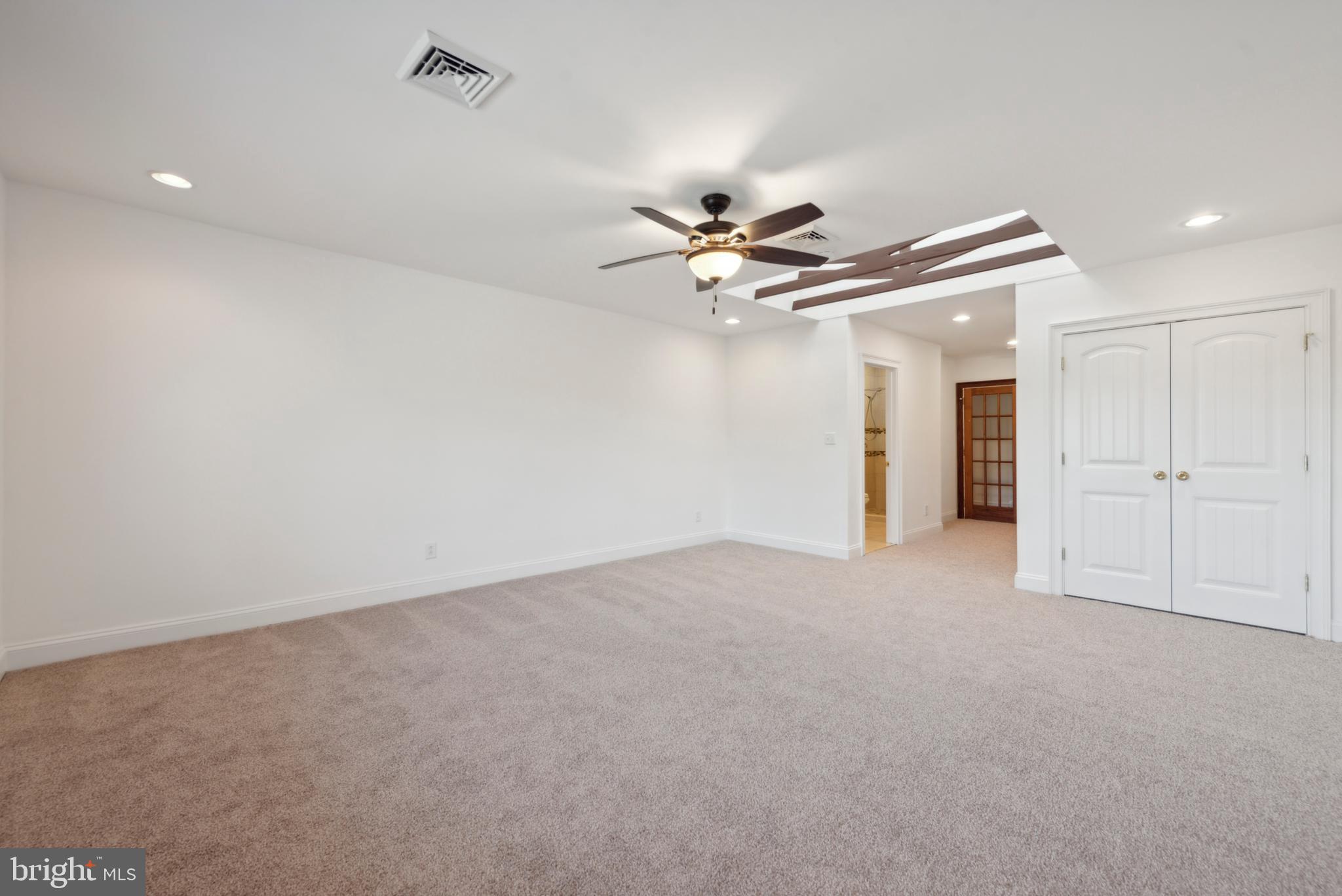 CHERRY CREEK - Residential