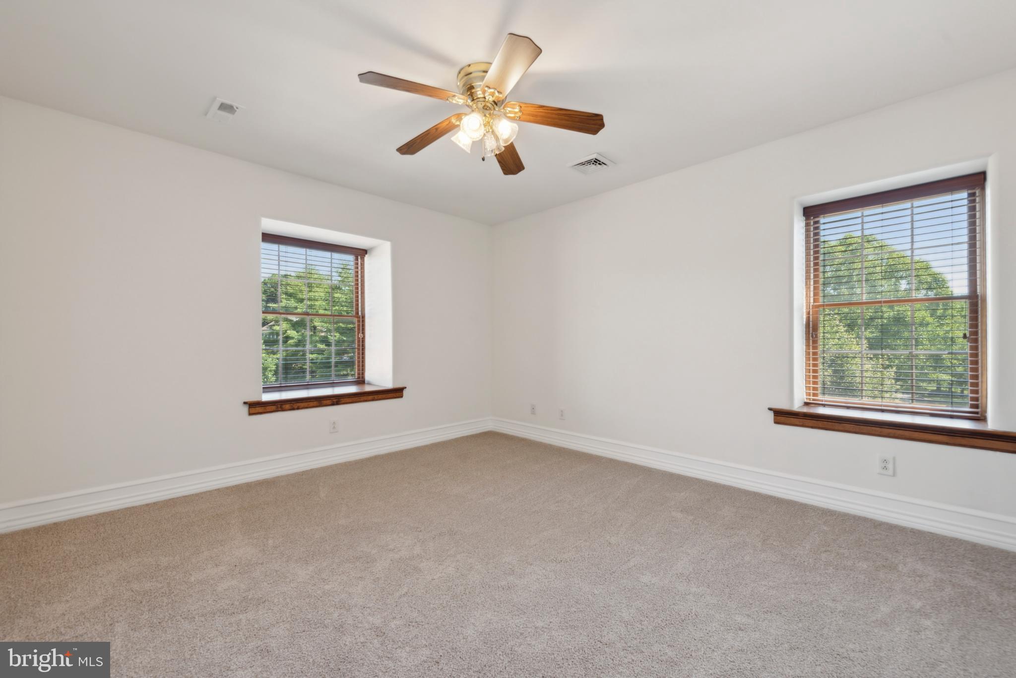 CHERRY CREEK - Residential