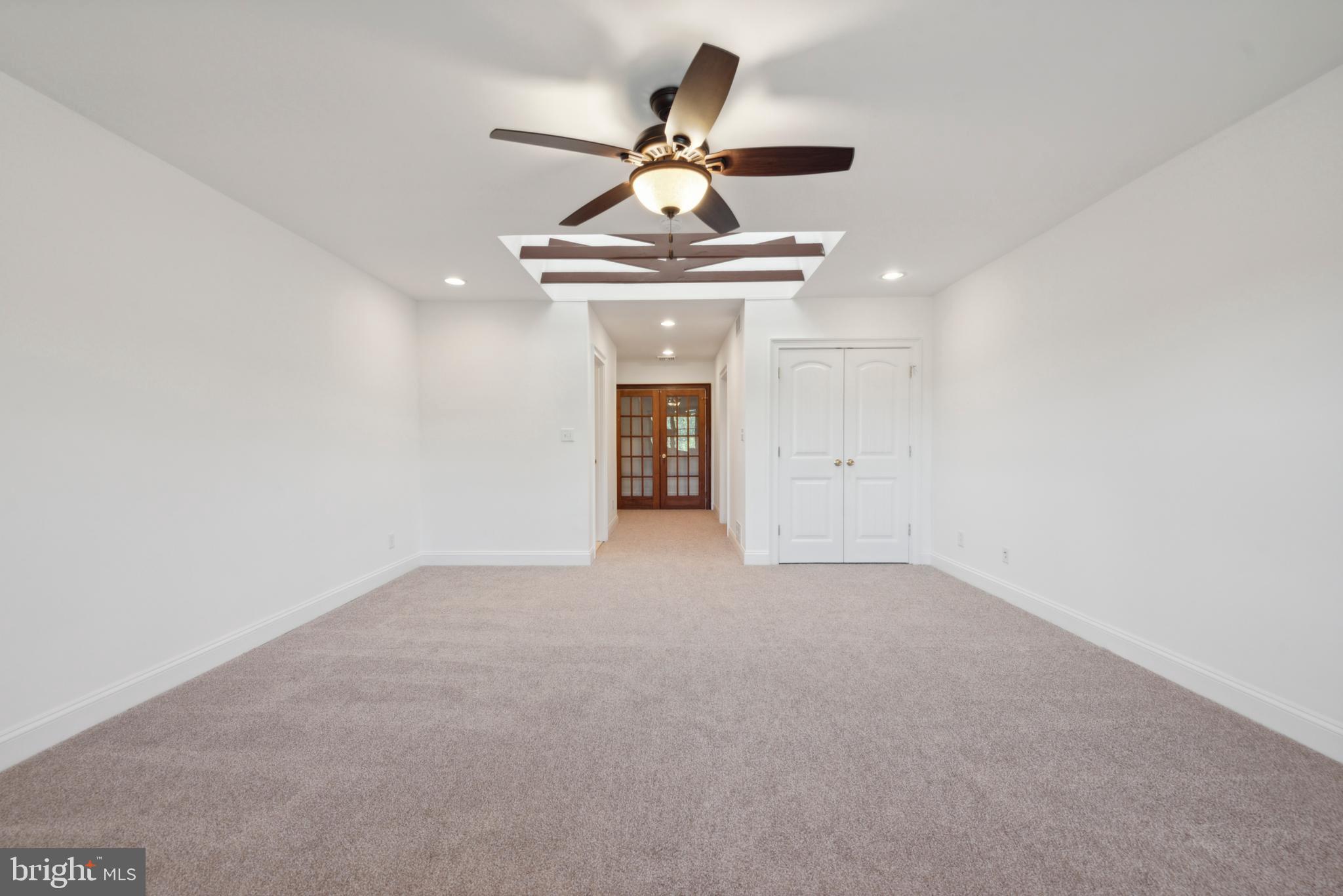 CHERRY CREEK - Residential