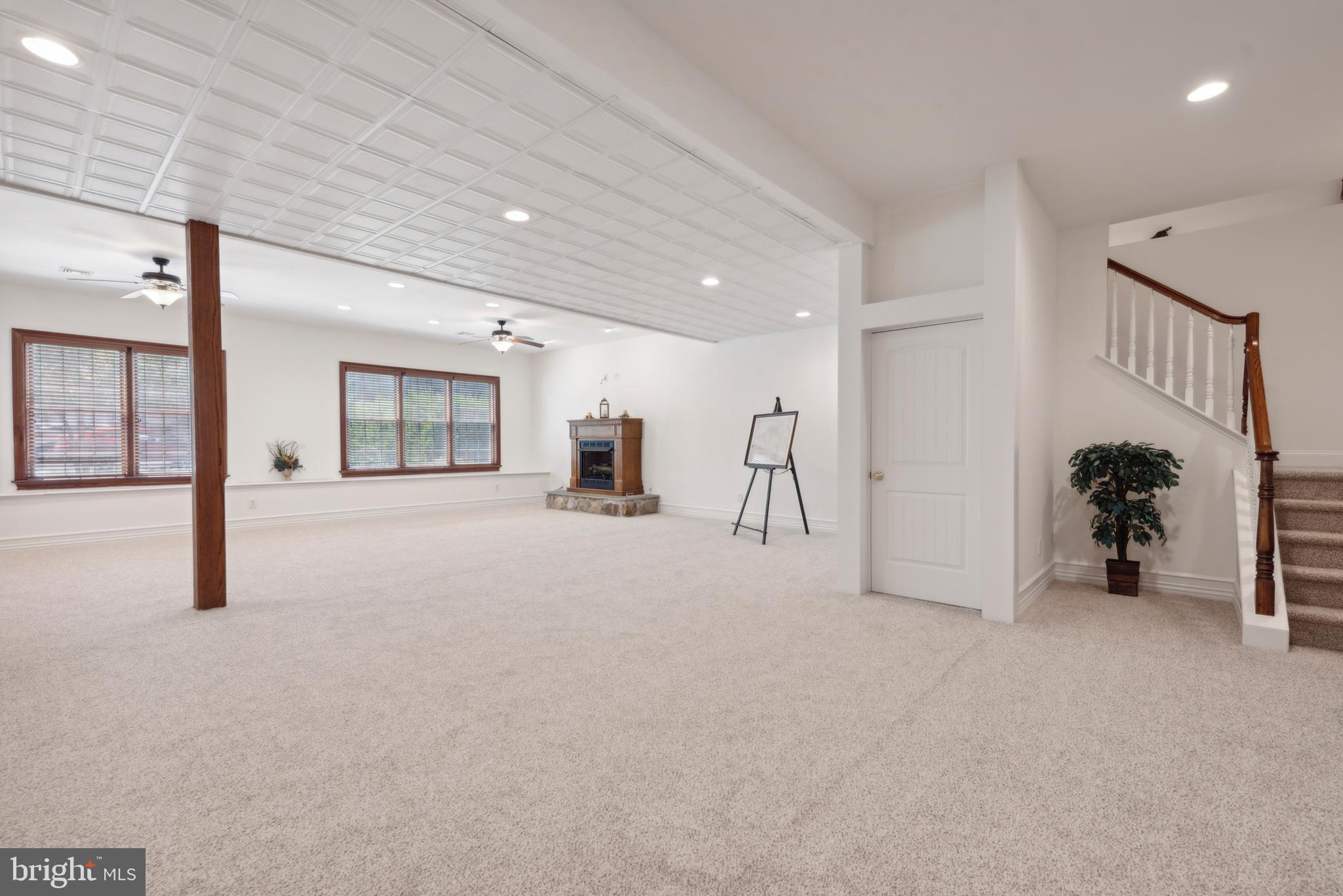 CHERRY CREEK - Residential