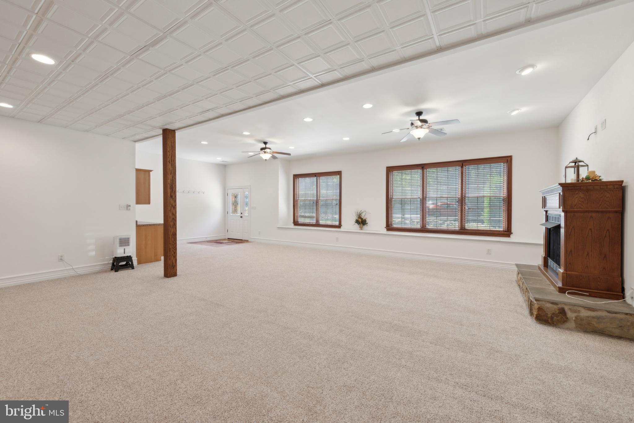 CHERRY CREEK - Residential