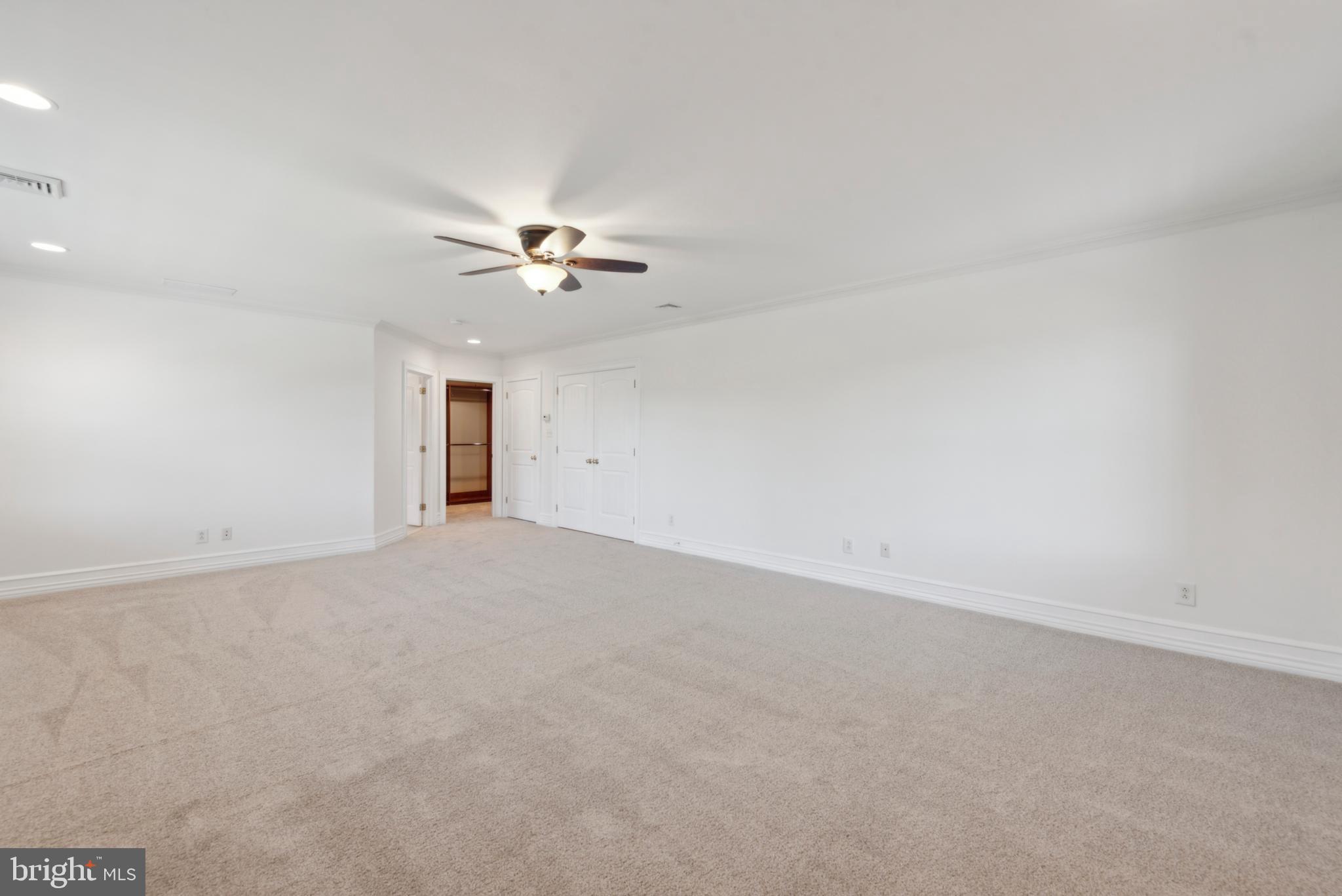 CHERRY CREEK - Residential
