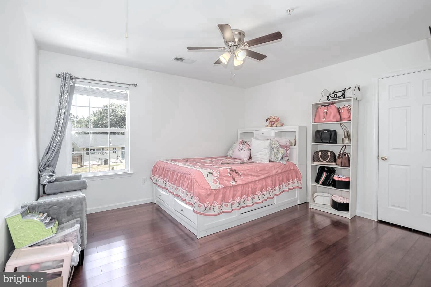 ASHLEY'S CROSSING - Residential