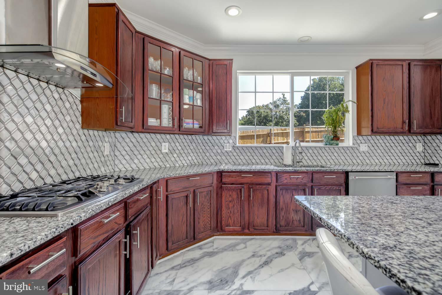 ASHLEY'S CROSSING - Residential