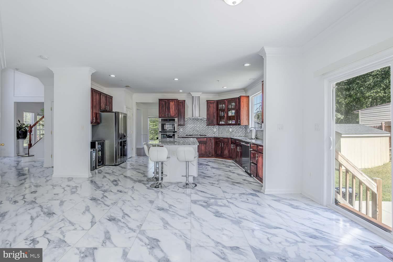 ASHLEY'S CROSSING - Residential