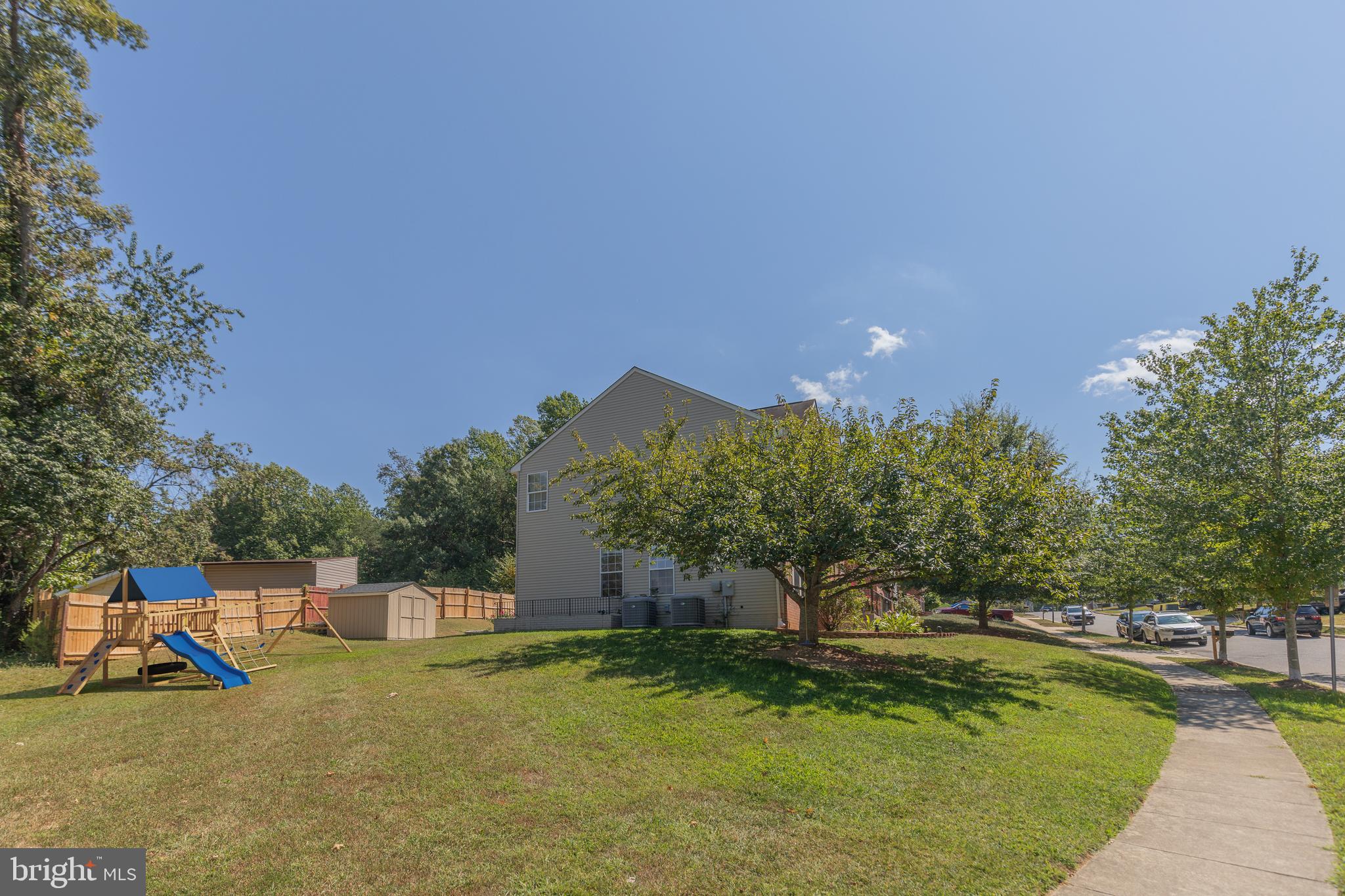 6810 ASHLEYS CROSSING COURT