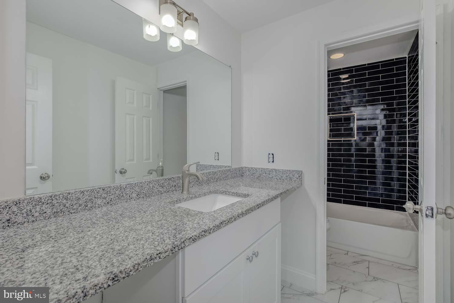 ASHLEY'S CROSSING - Residential