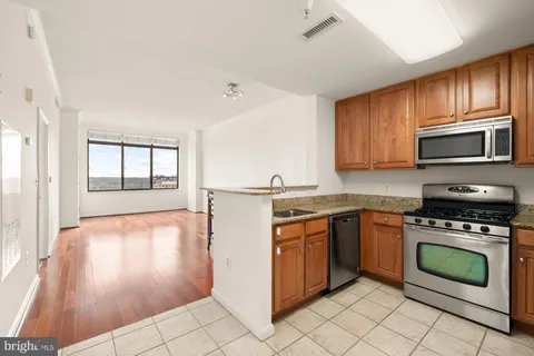 11710 Old Georgetown Road Unit 1504, North Bethesda, MD MLS: MDMC2173594