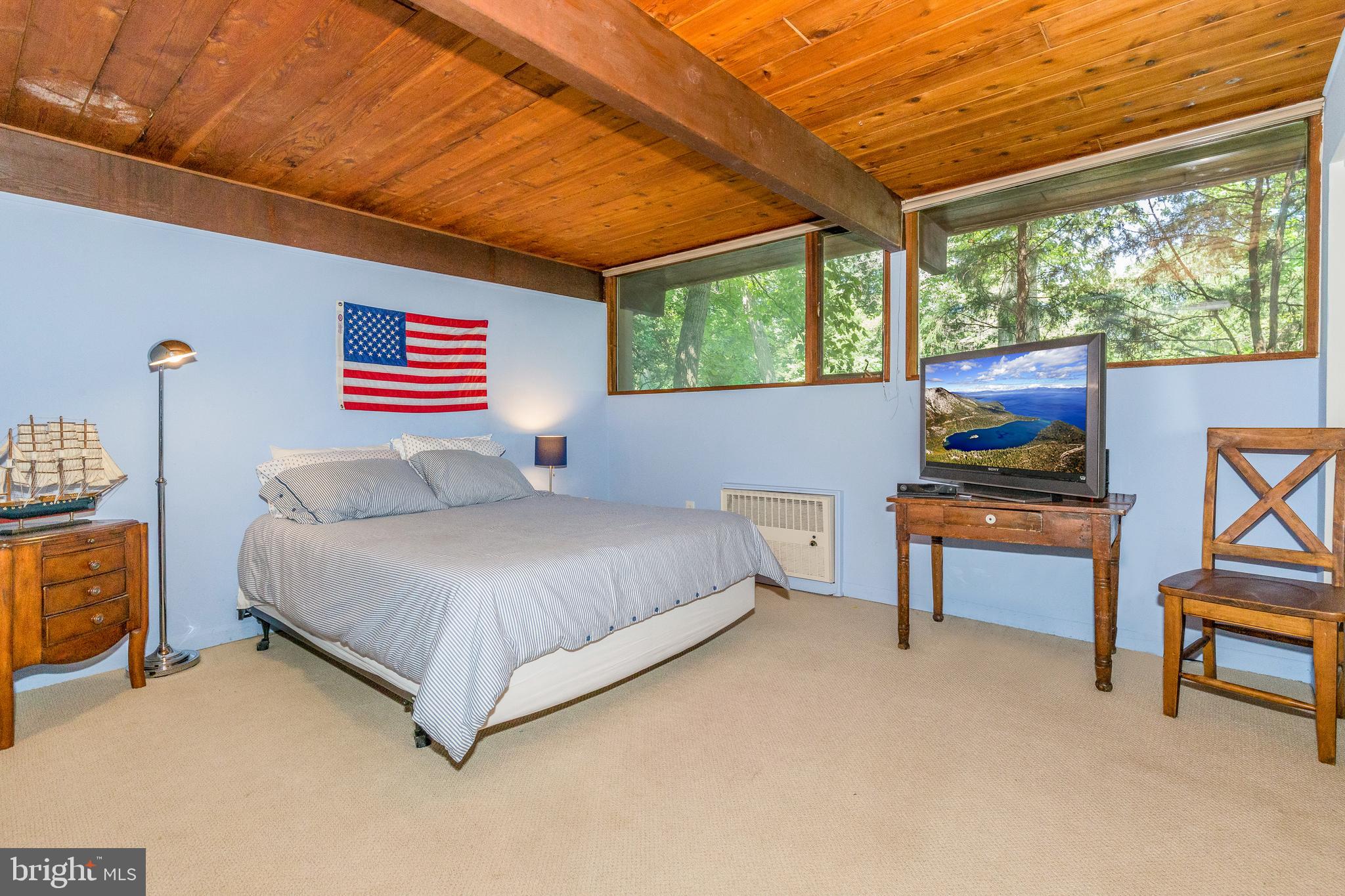 SUNRISE BEACH - Residential