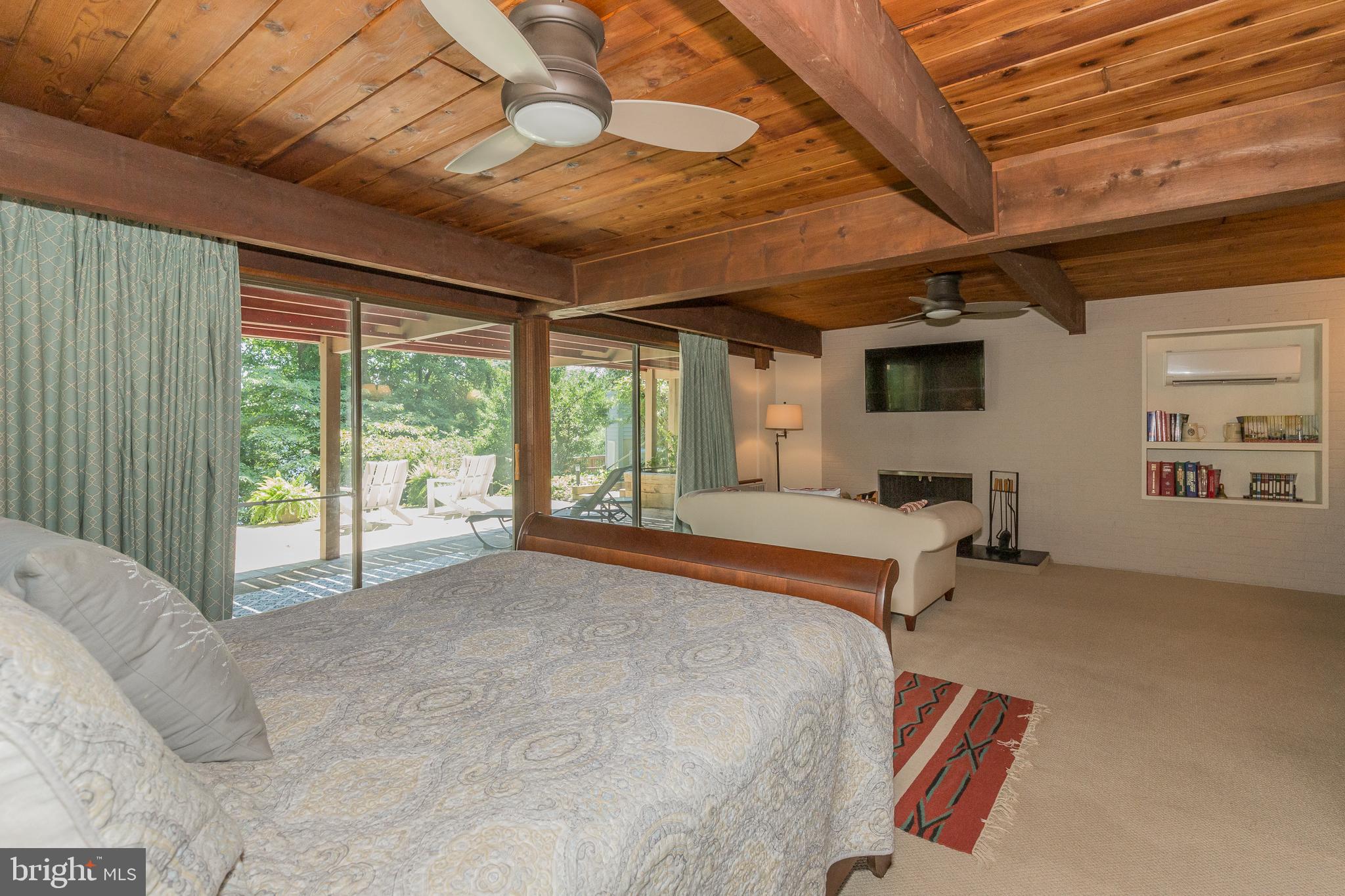 SUNRISE BEACH - Residential