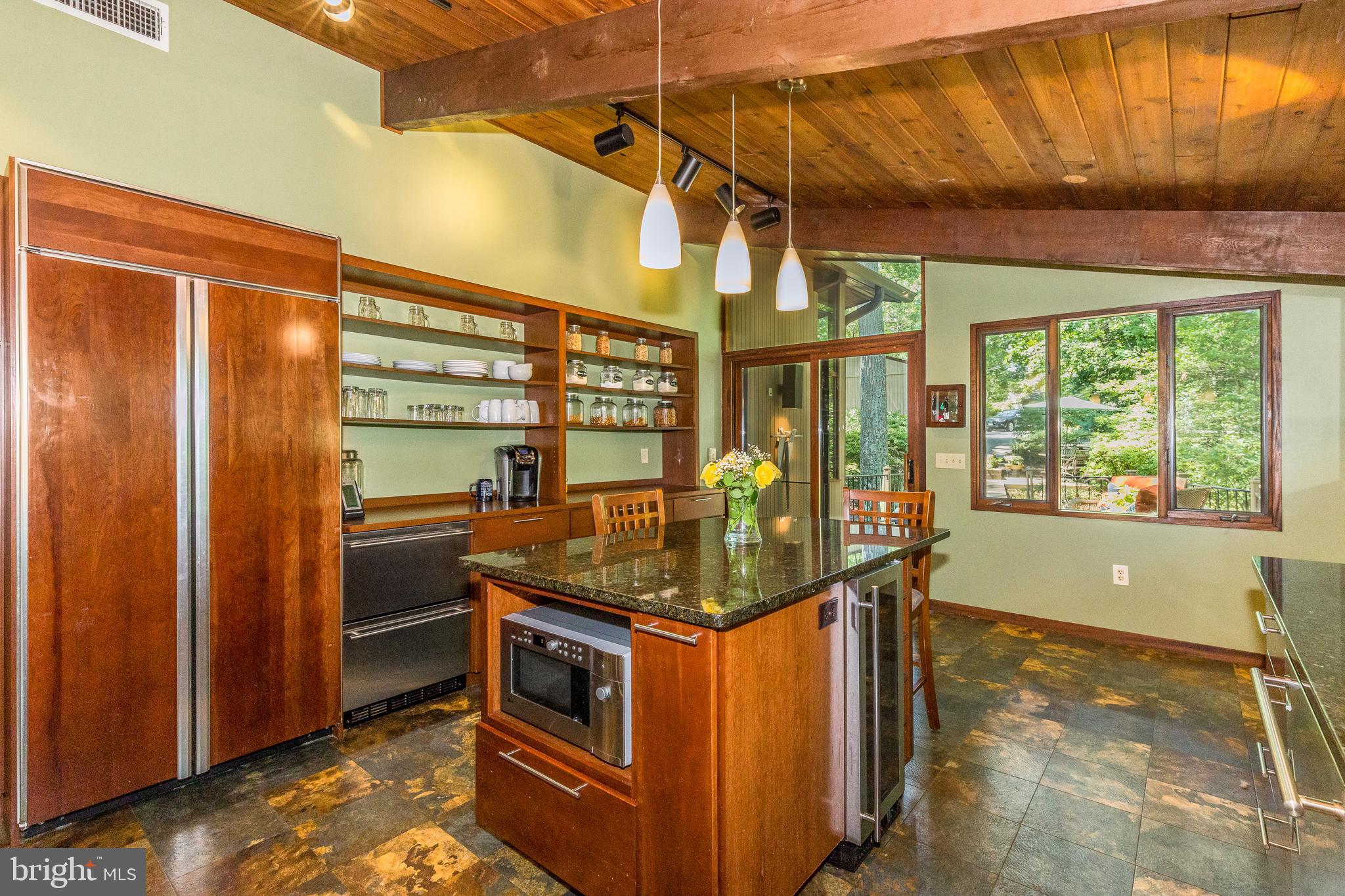 SUNRISE BEACH - Residential