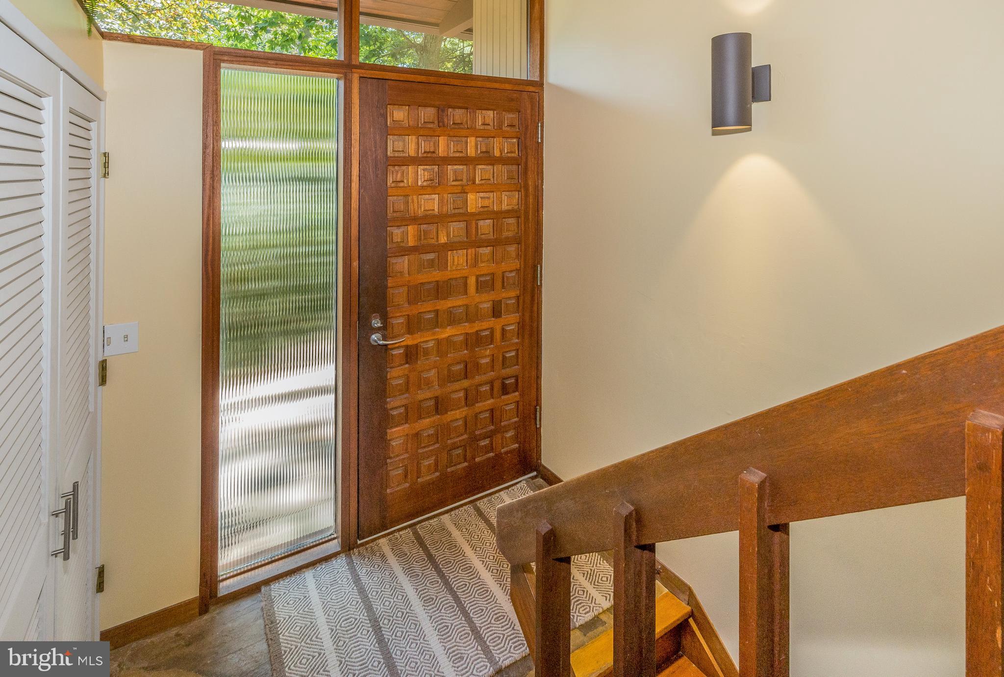 SUNRISE BEACH - Residential