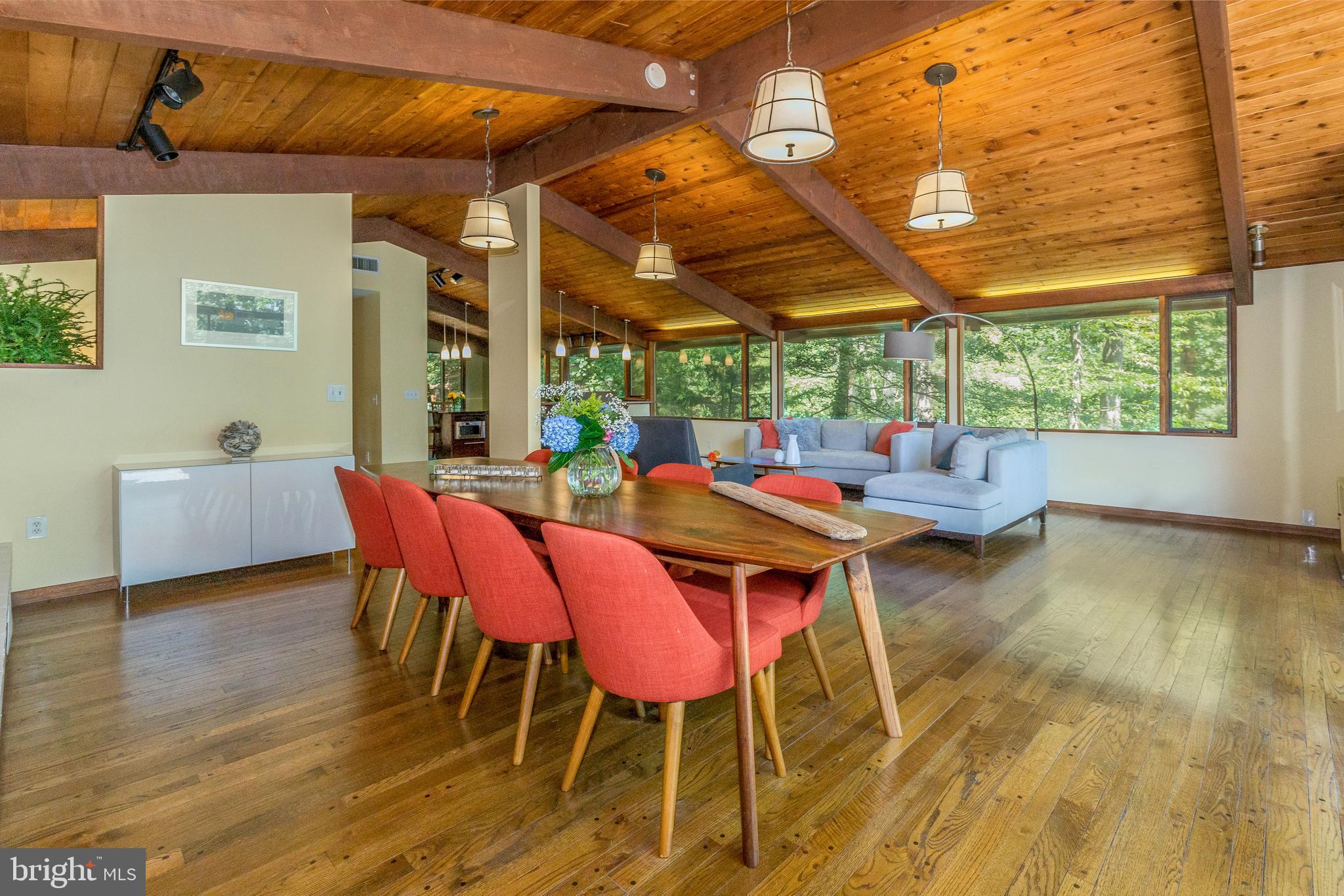 SUNRISE BEACH - Residential