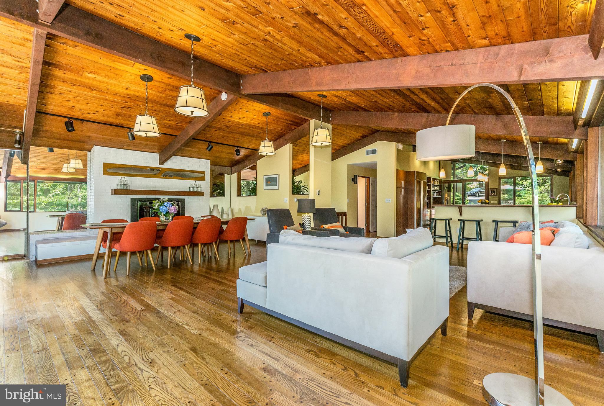 SUNRISE BEACH - Residential