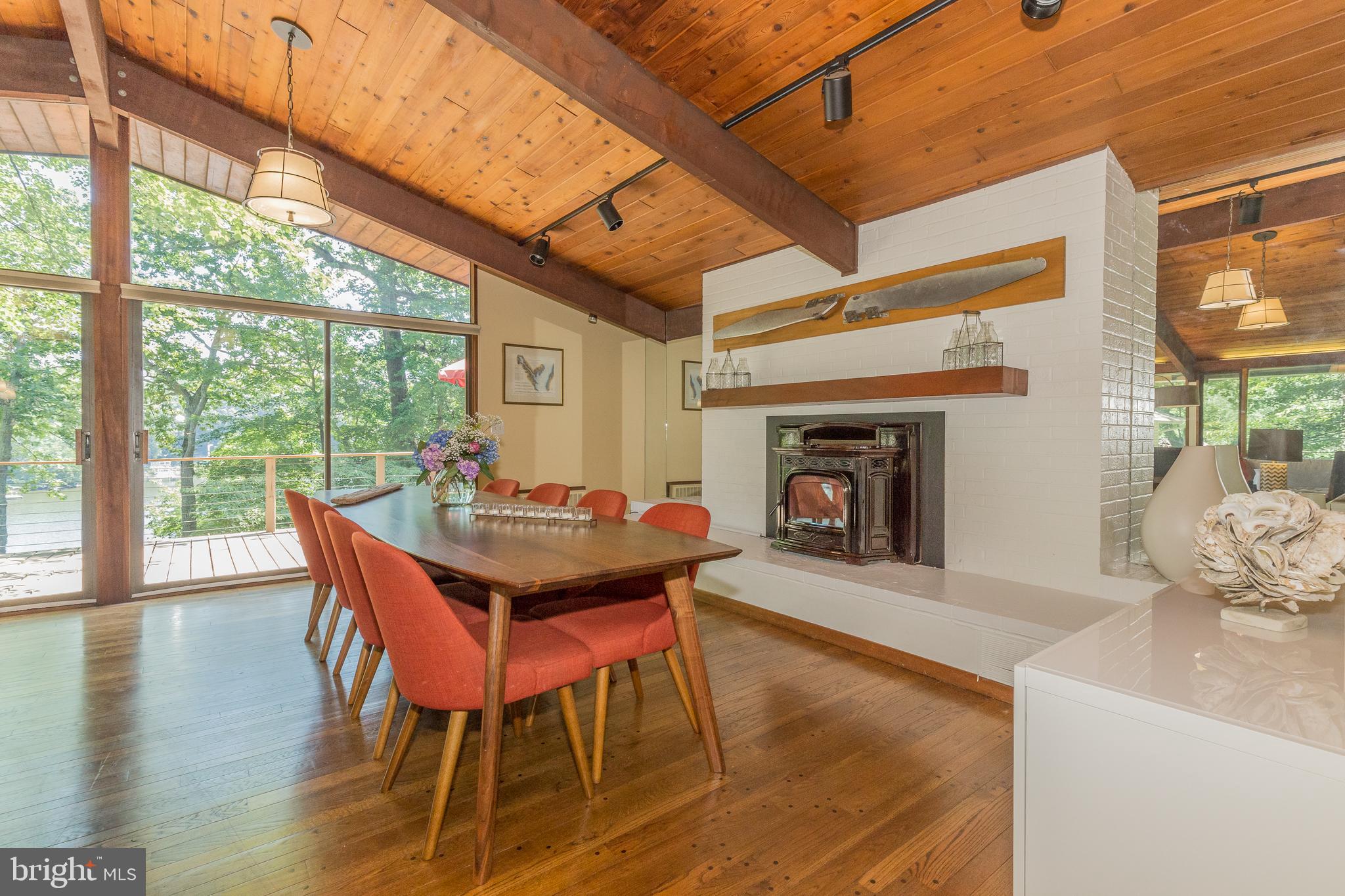 SUNRISE BEACH - Residential