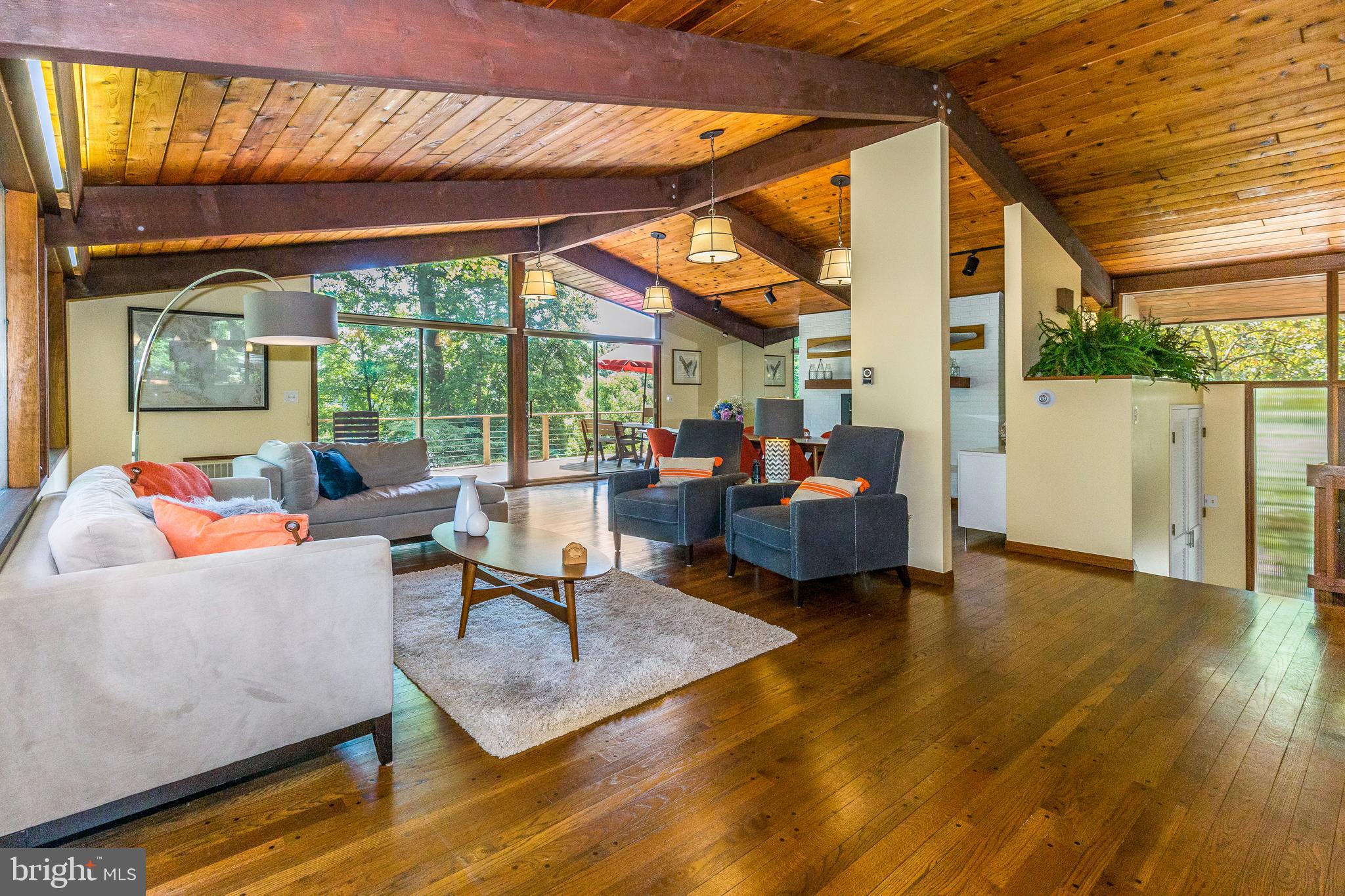 SUNRISE BEACH - Residential