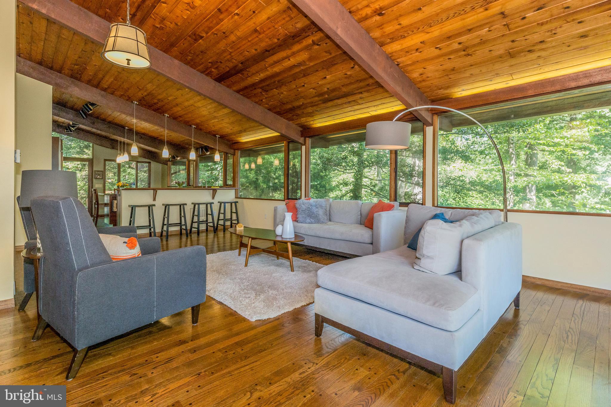 SUNRISE BEACH - Residential