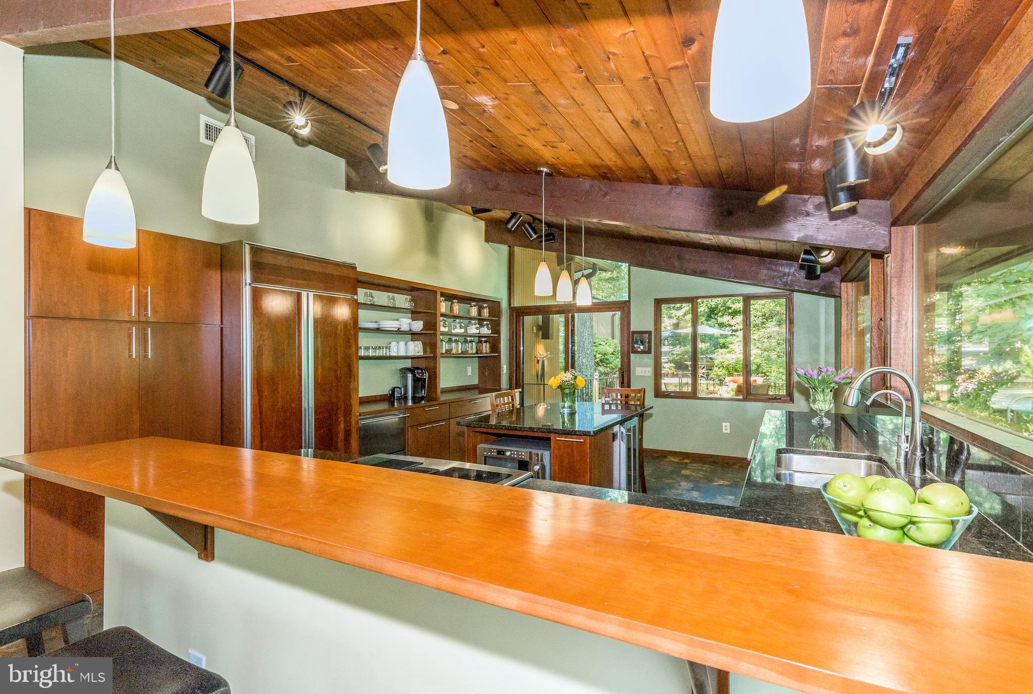 SUNRISE BEACH - Residential