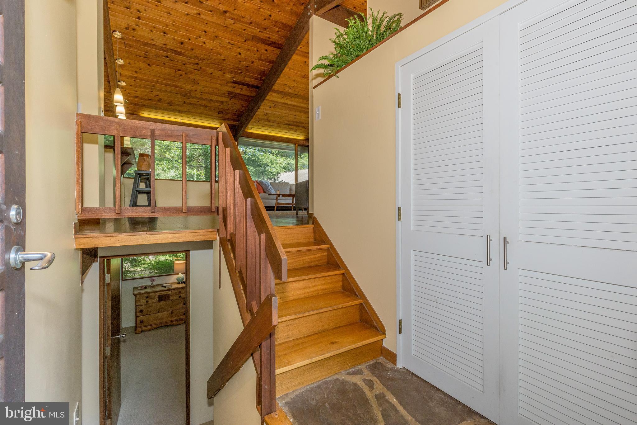 SUNRISE BEACH - Residential