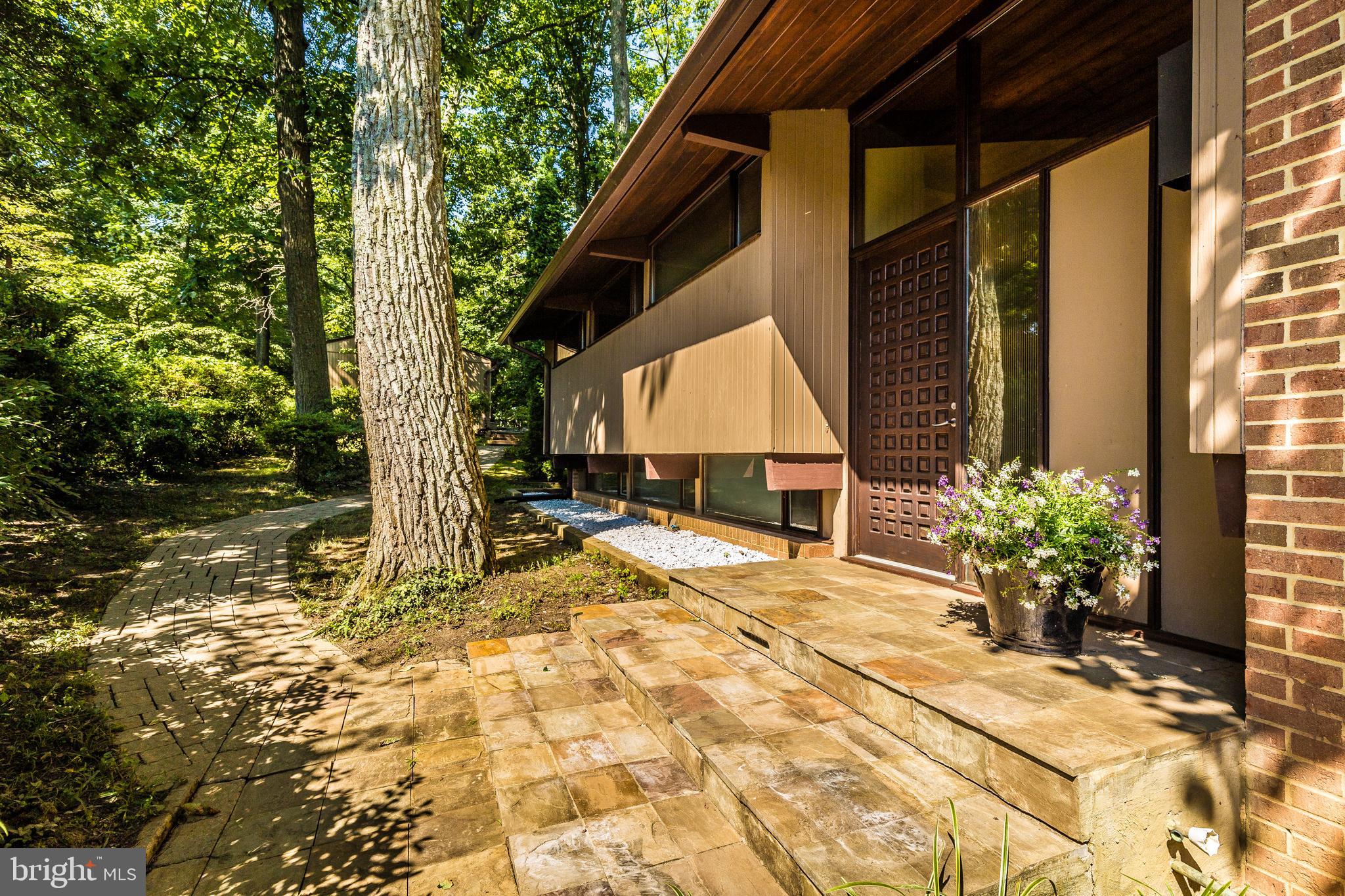 SUNRISE BEACH - Residential