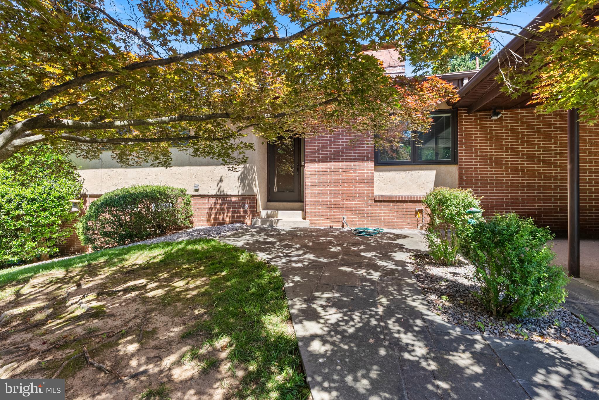 9526 PEPPLE DRIVE